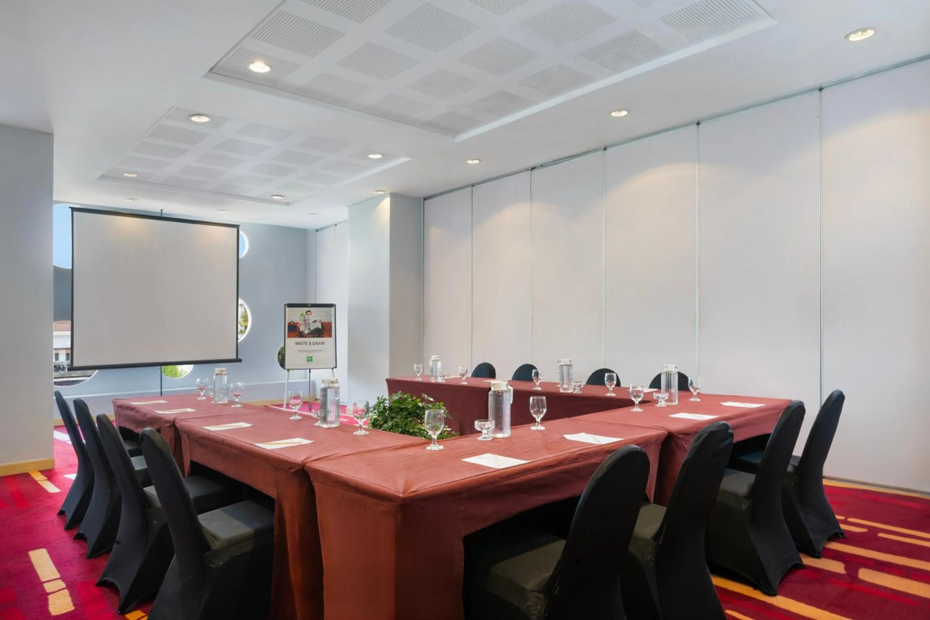 Meeting/conference room in Ibis Styles Malang