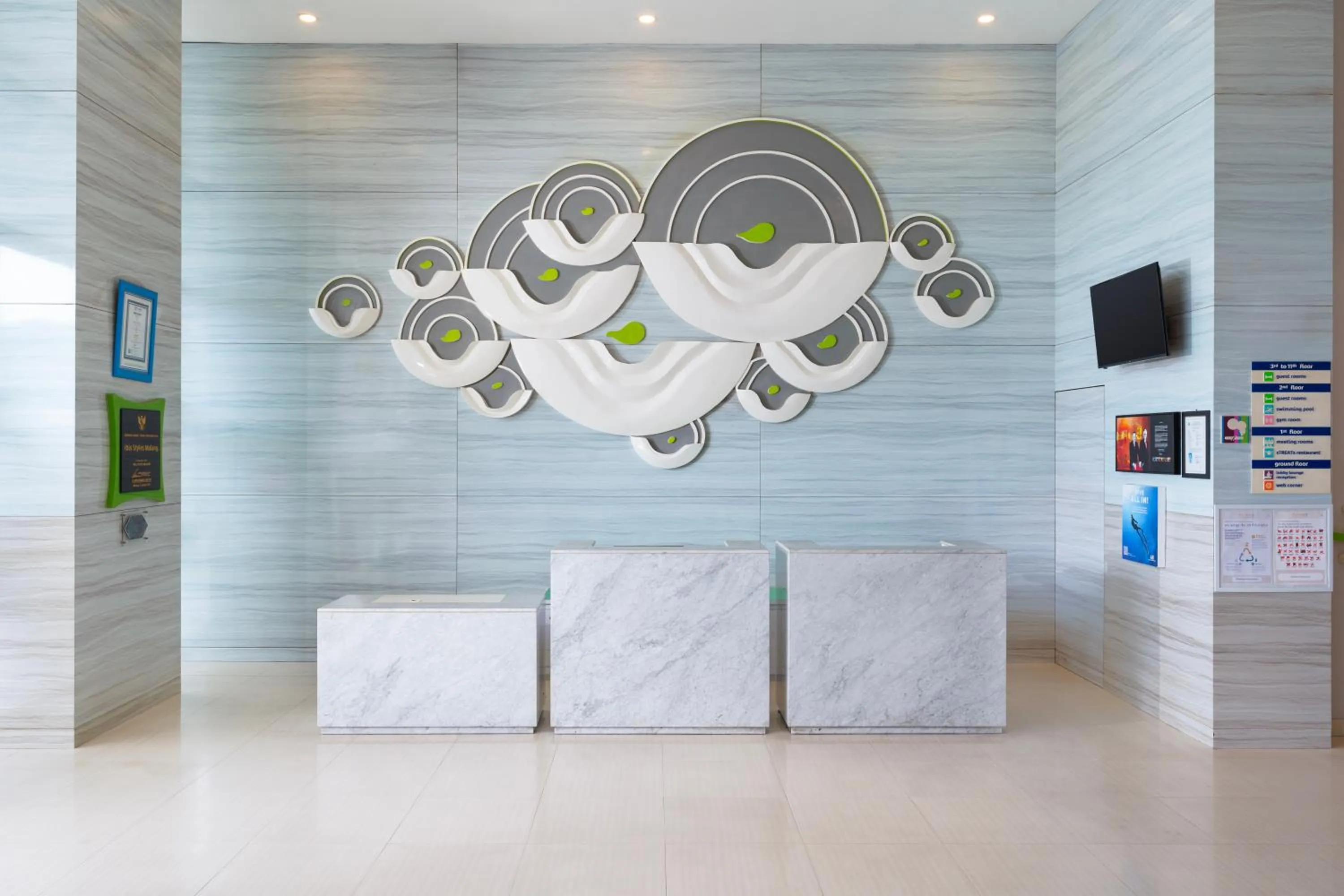 Lobby or reception in Ibis Styles Malang