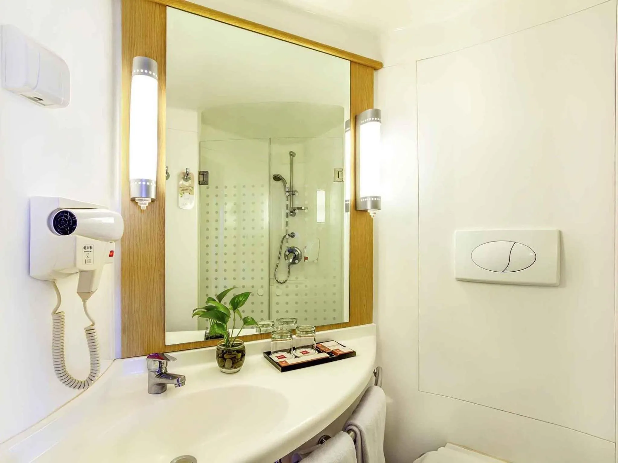 Bedroom in Ibis Surabaya City Center