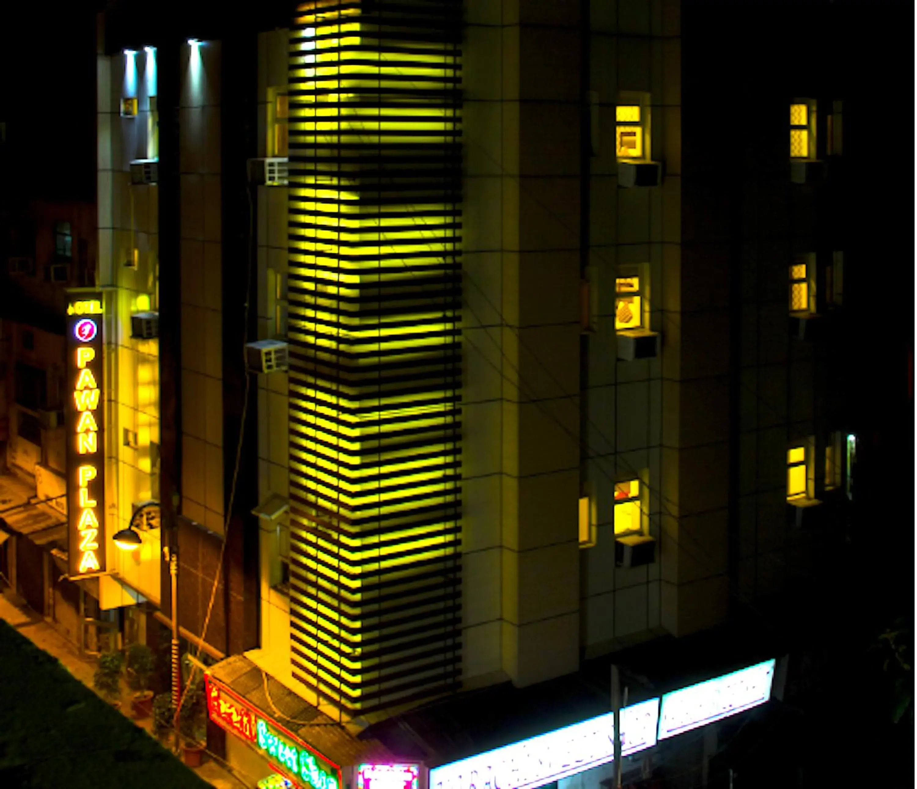 Hotel Pawan Plaza - Near BLK and Ganga Ram Hospital - Karol Bagh Hotel Pawan Plaza - Near BLK and Ganga Ram Hospital - Karol Bagh