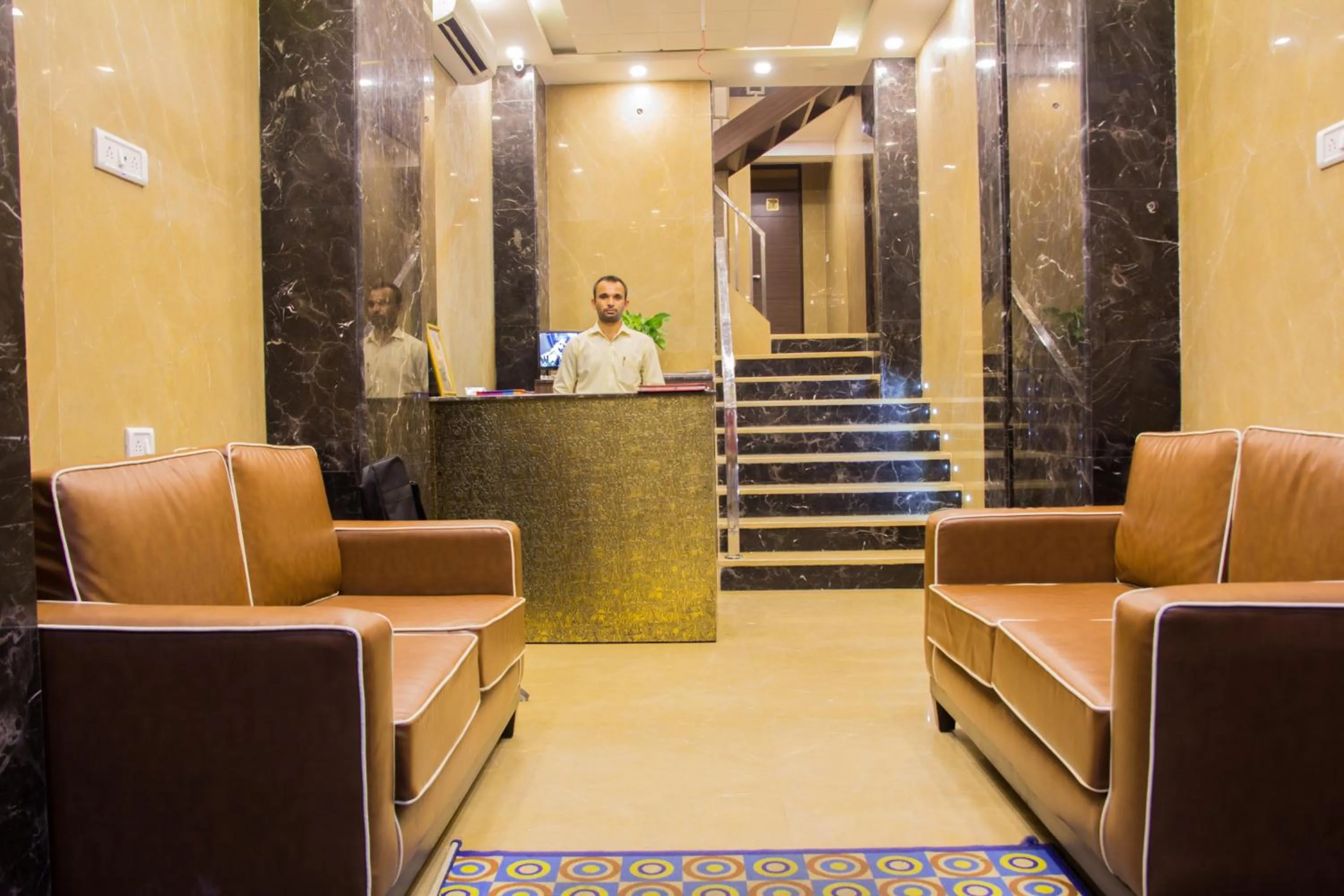 Lobby or reception in Hotel Pawan Plaza - Near BLK and Ganga Ram Hospital - Karol Bagh