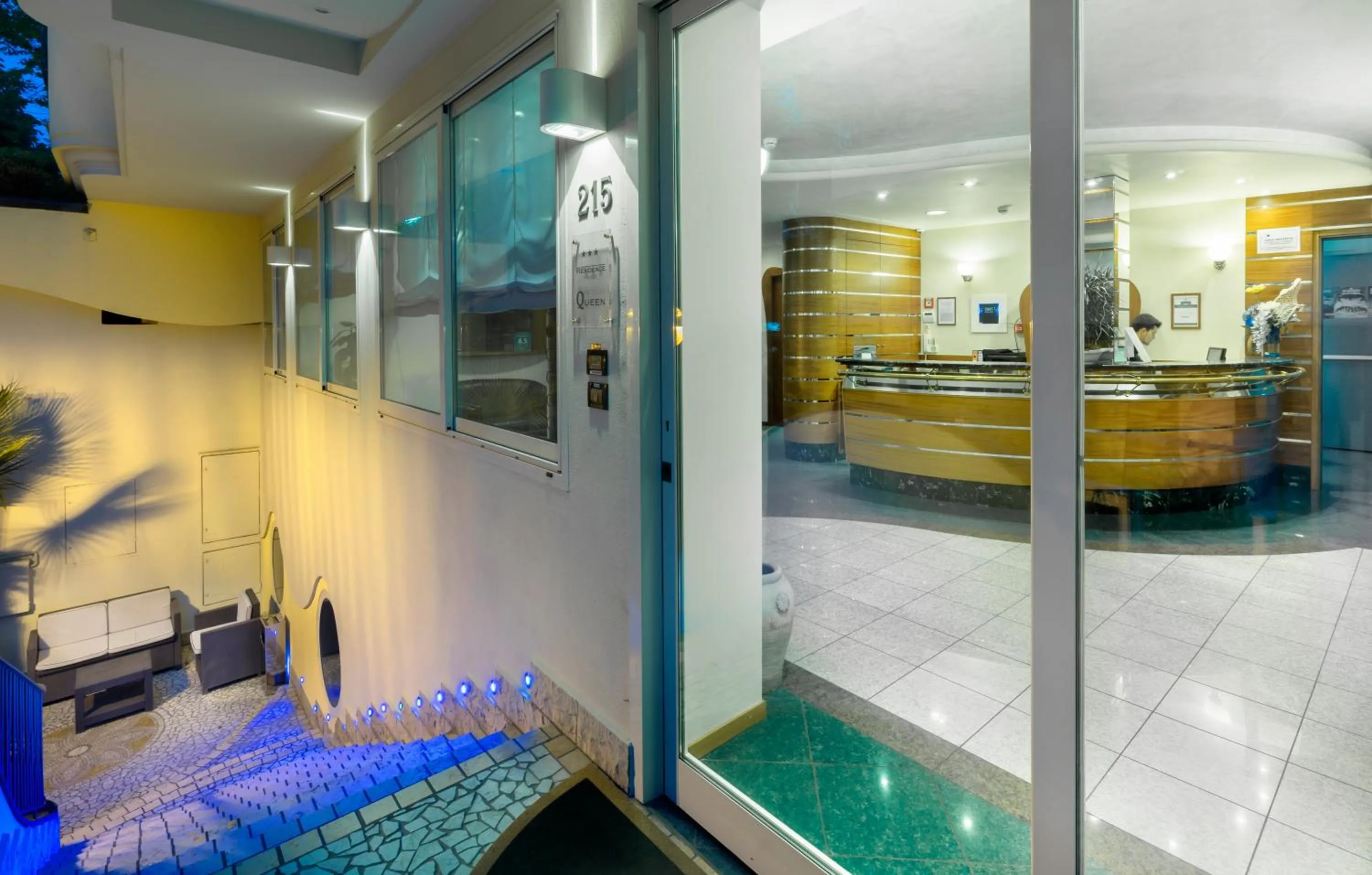 Property building in Residence Queen