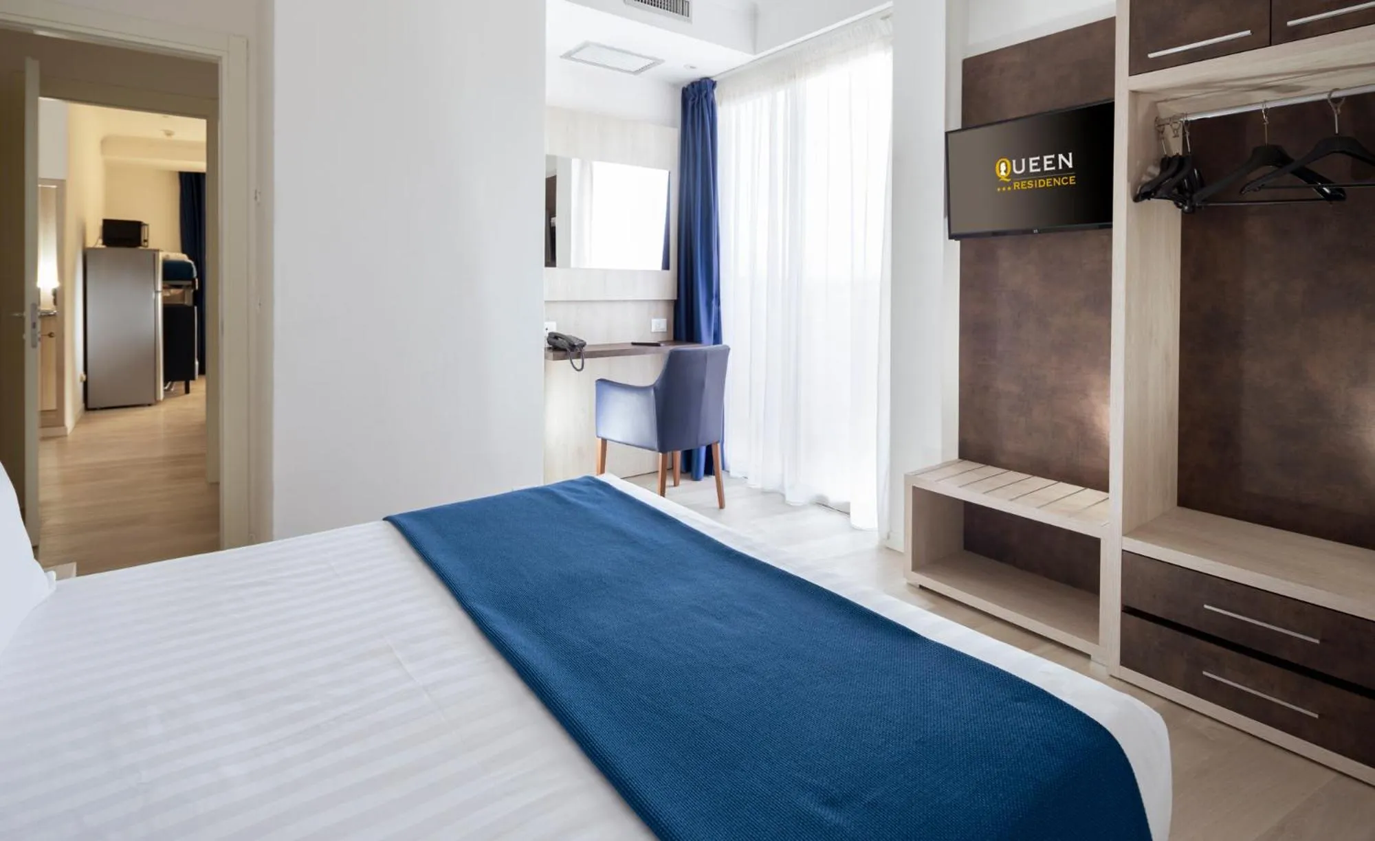 Bed in Residence Queen