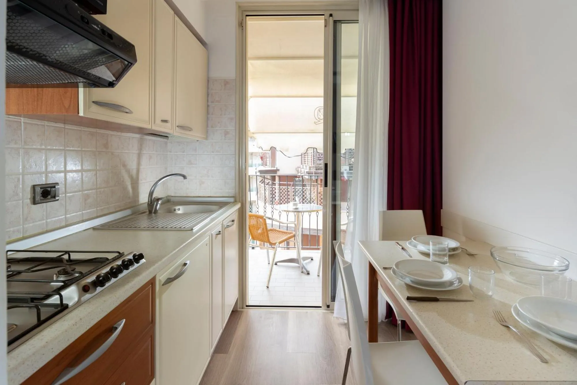 Kitchen or kitchenette in Residence Queen