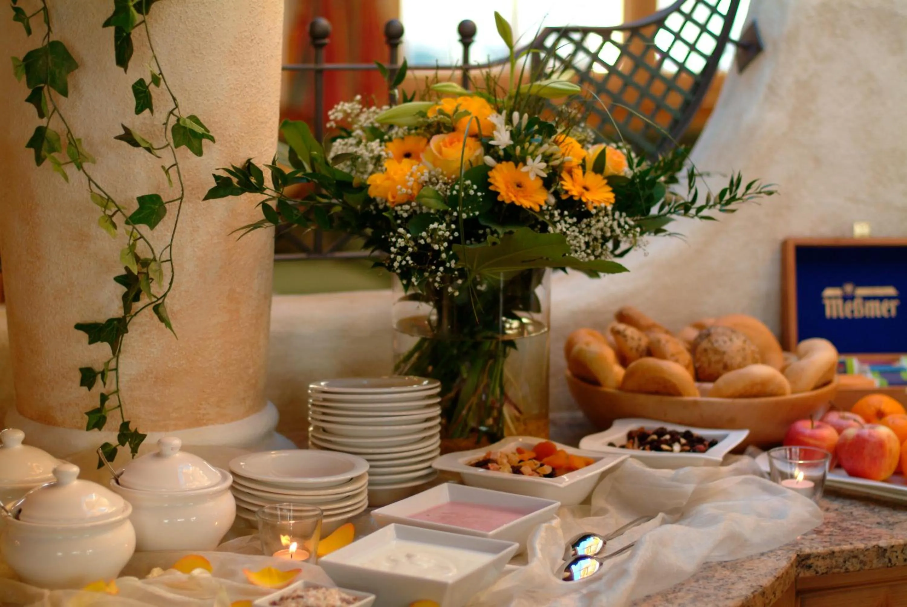 Restaurant/places to eat in Landhaus & Appartementhaus Haussteiner