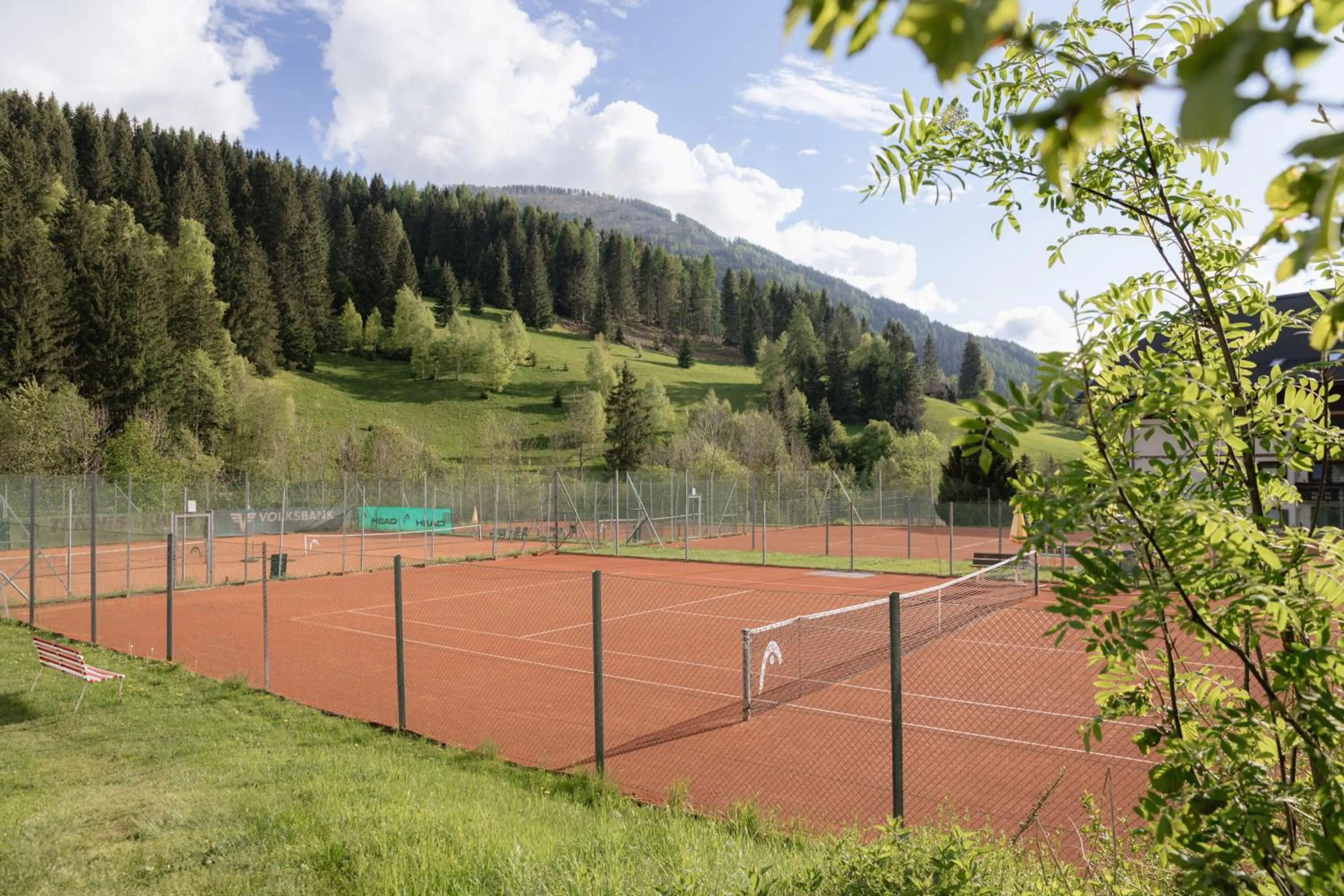 Tennis court in Hotel Die Post