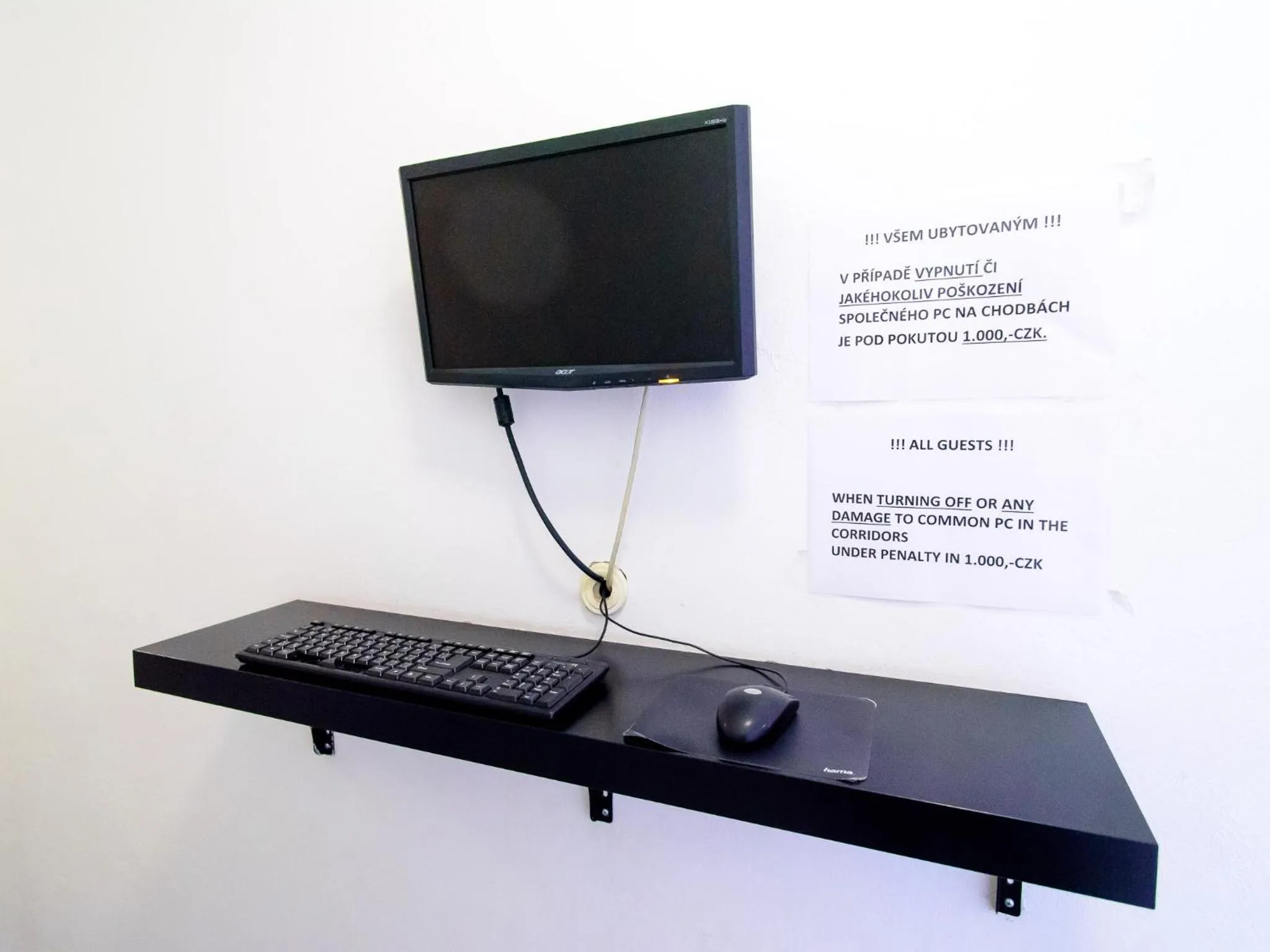 Communal lounge/ TV room in Hostel BOHEMIA