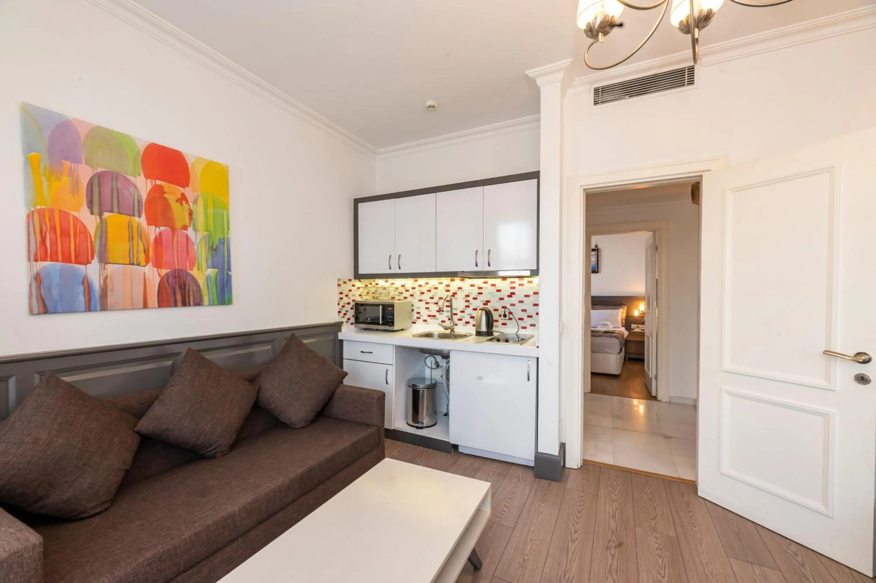 Kitchen or kitchenette, Kitchen/Kitchenette in Pera Line Cihangir