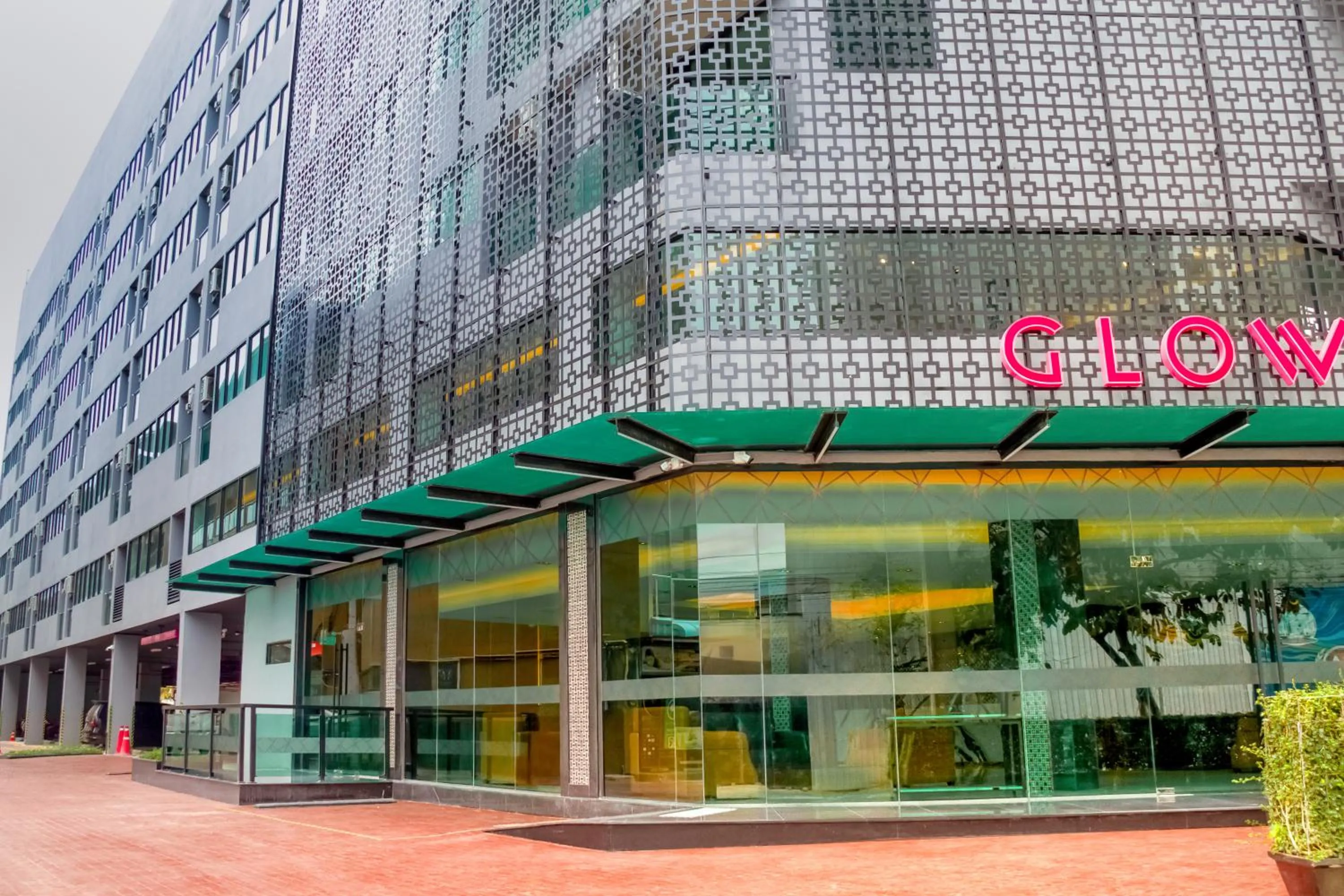 Property building in GLOW Pattaya