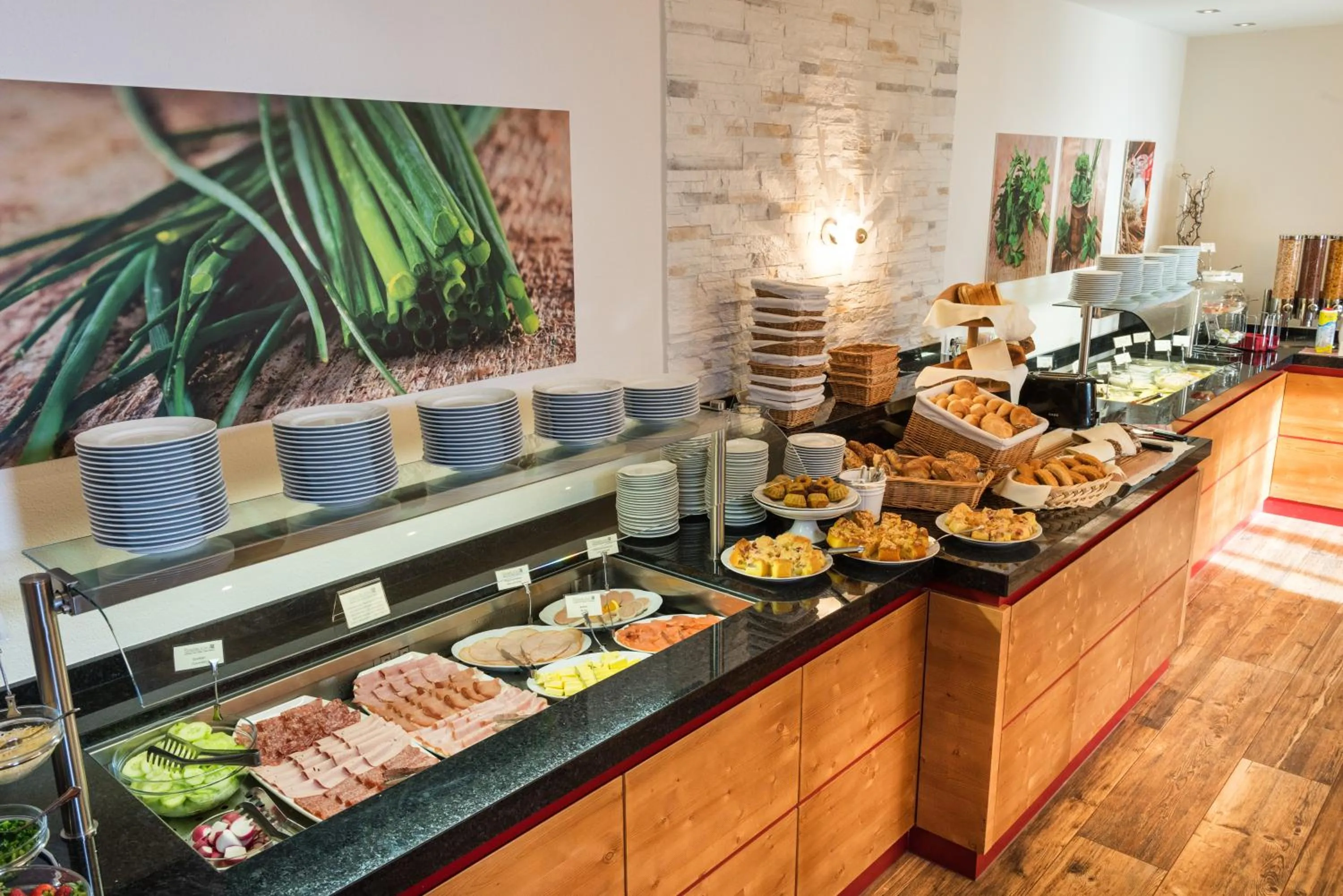 Breakfast in MONDI Hotel am Grundlsee