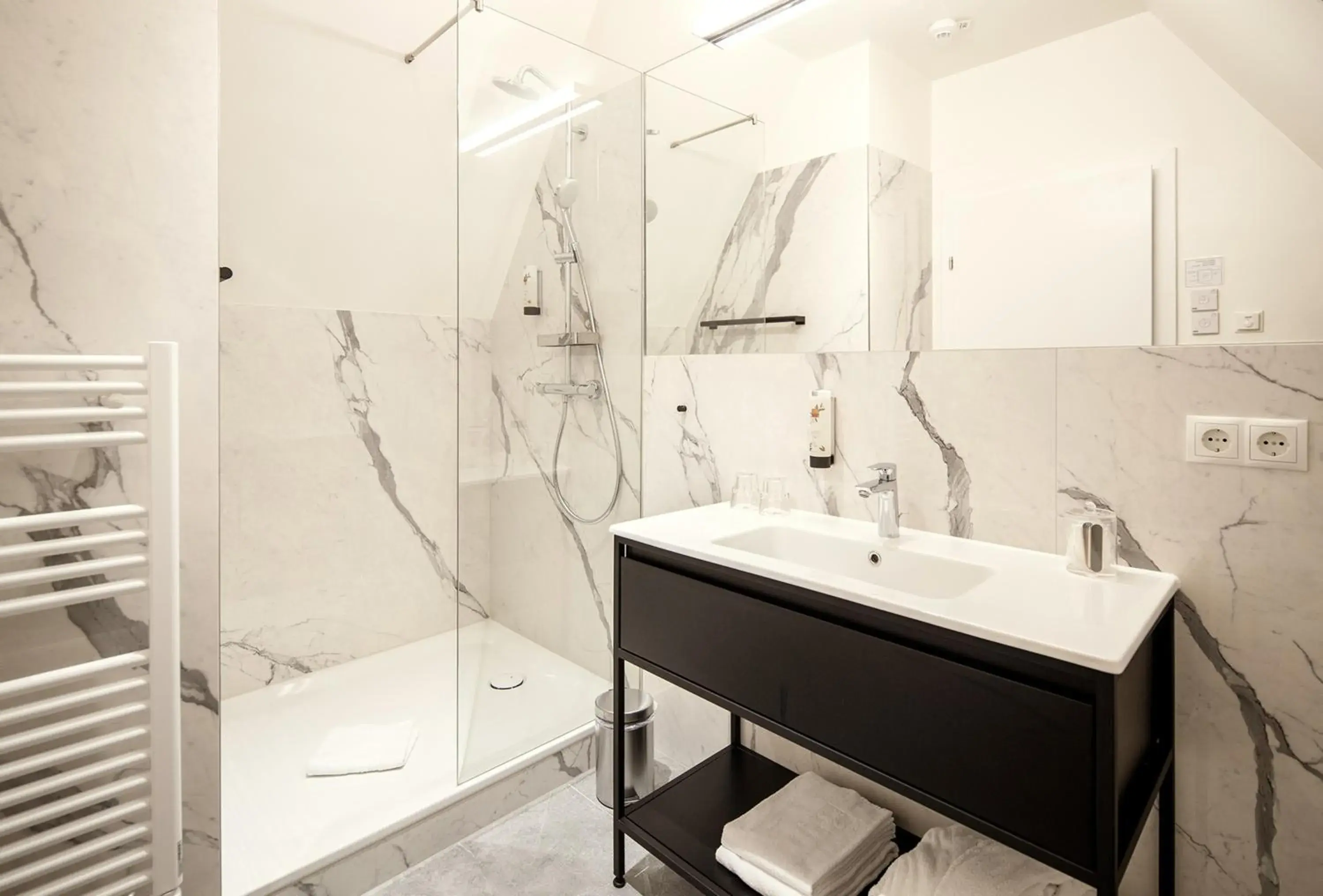 Single Room in Boutique Hotel Dom - Rooms & Suites Single Room in Boutique Hotel Dom - Rooms & Suites