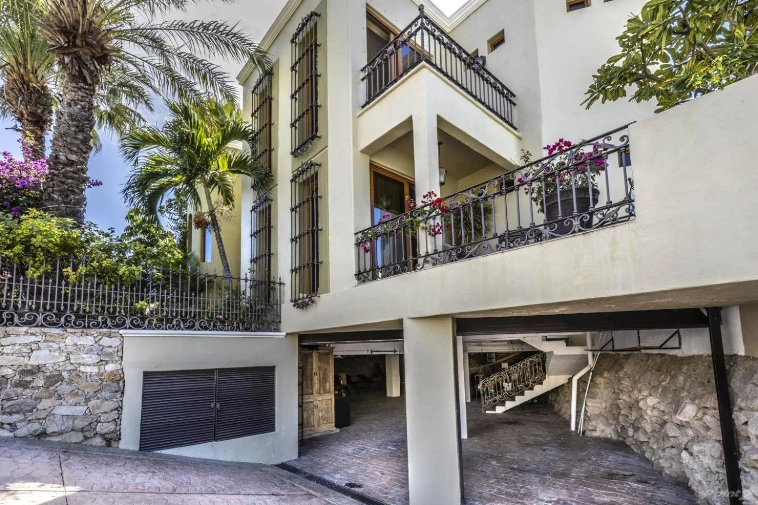 Villa Lucia Arch and Lands End Views - 4200 sq ft Luxury Villa