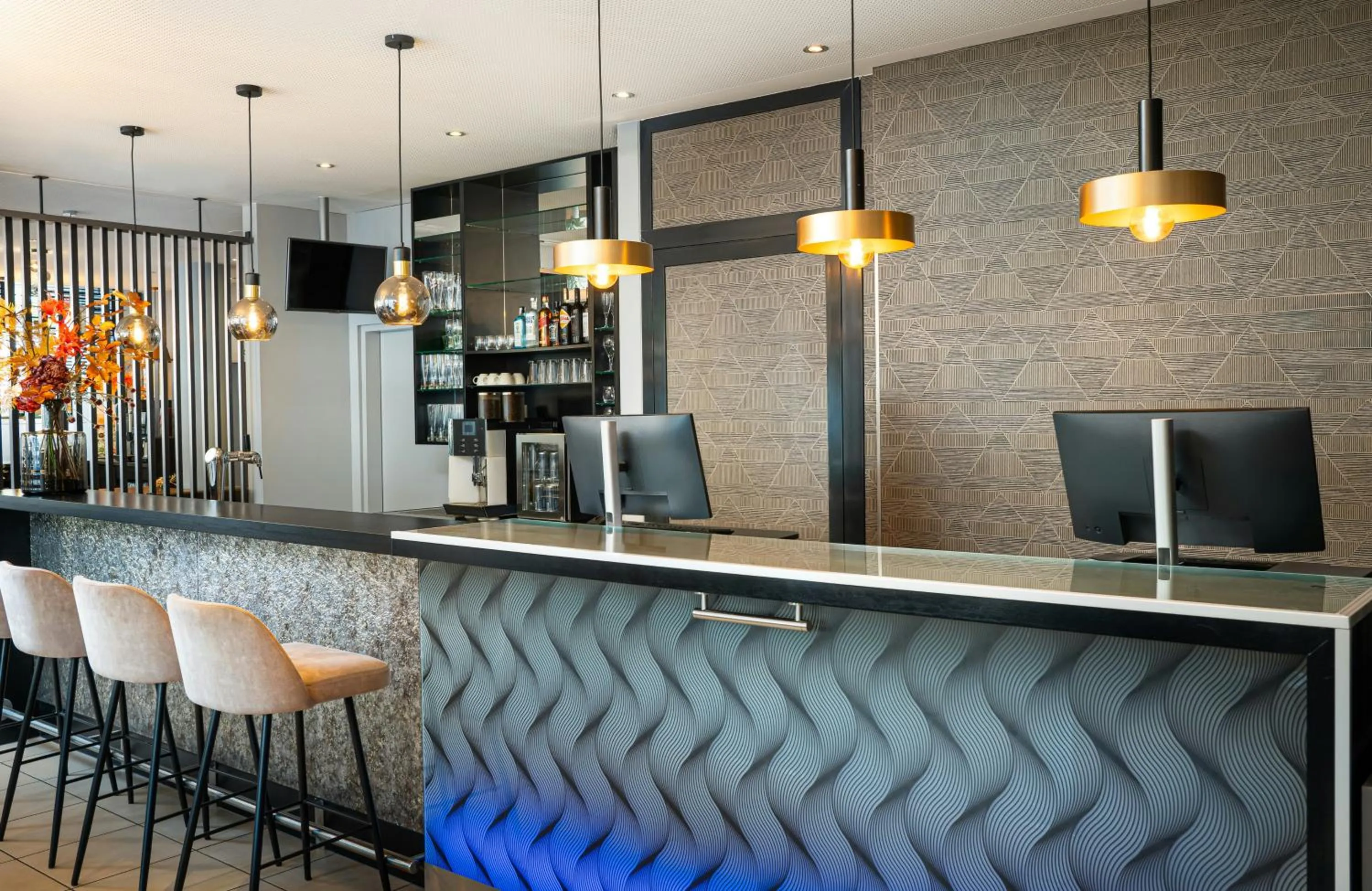 Lobby or reception in Leonardo Hotel Salzburg City Center