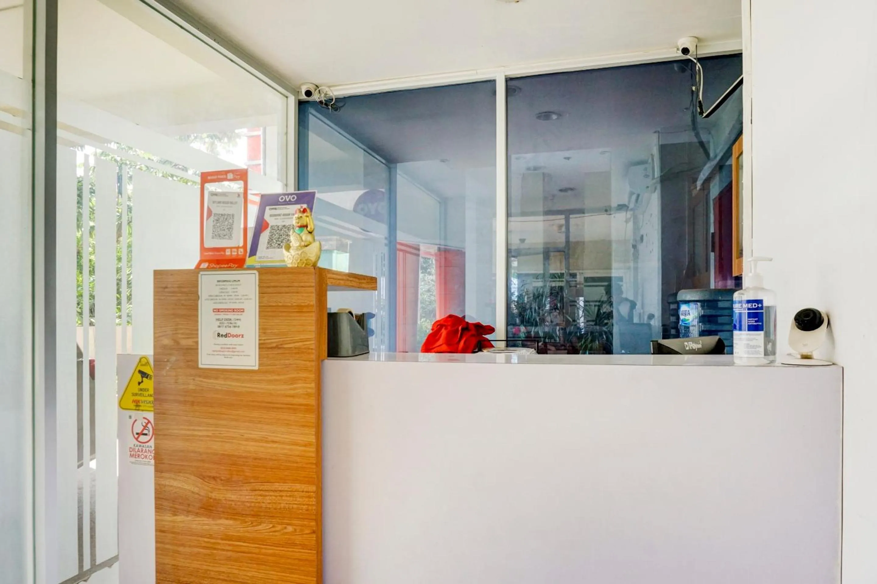 Lobby or reception in OYO 90230 Skyland Bogor Valley