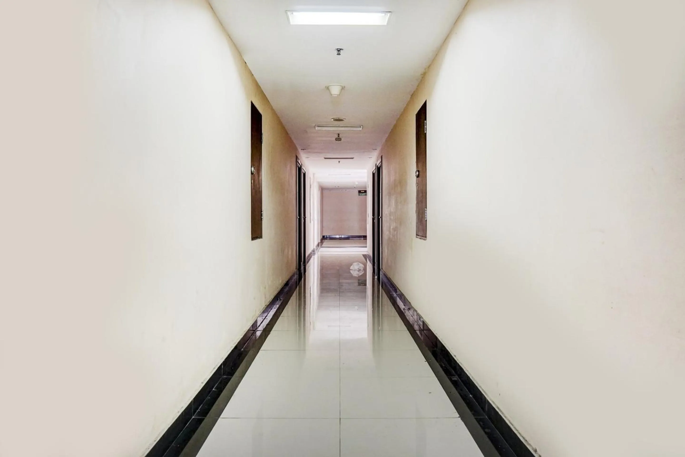 Lobby or reception in Hotel O Apartemen Bogor Valley