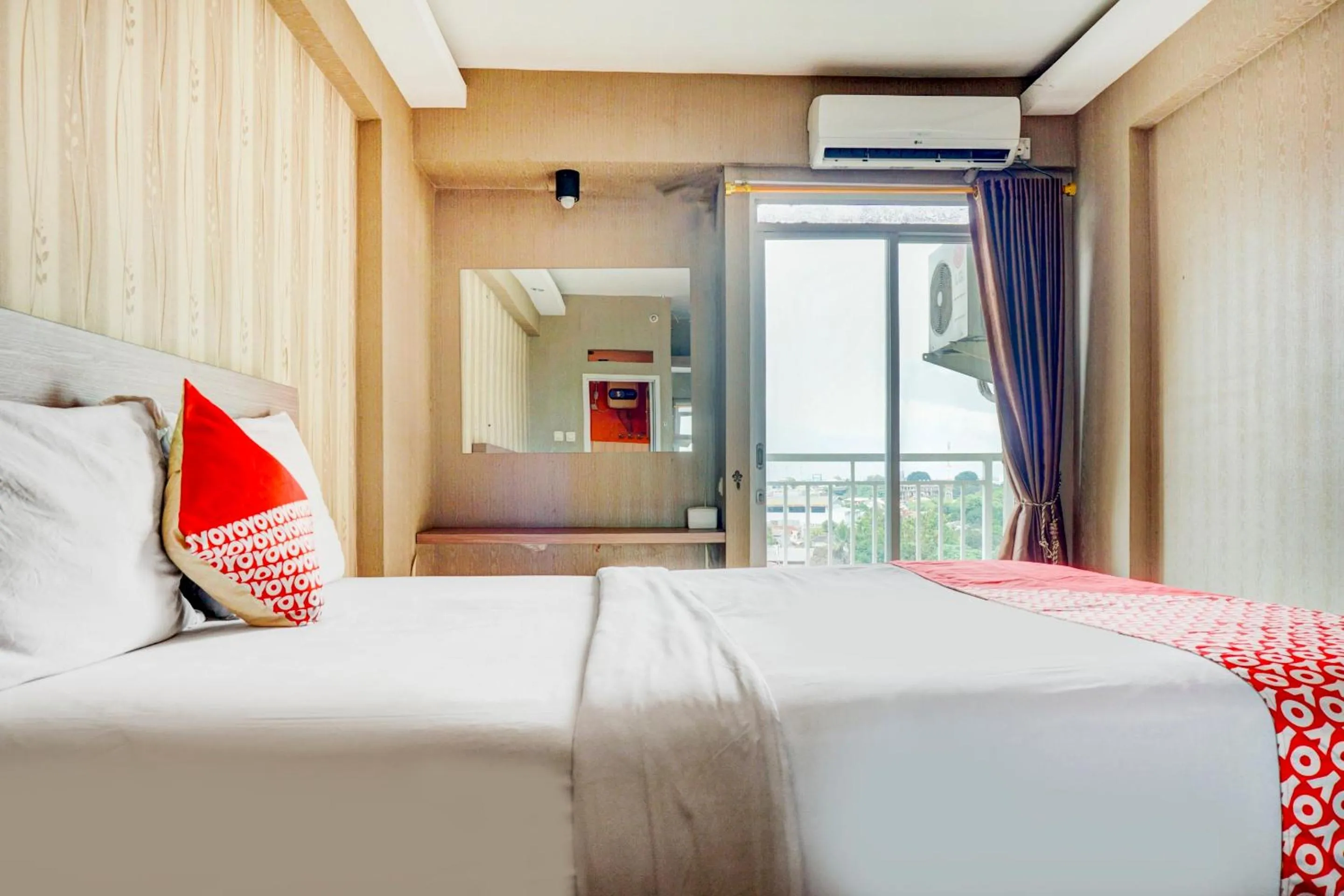 Bedroom in OYO 90230 Skyland Bogor Valley