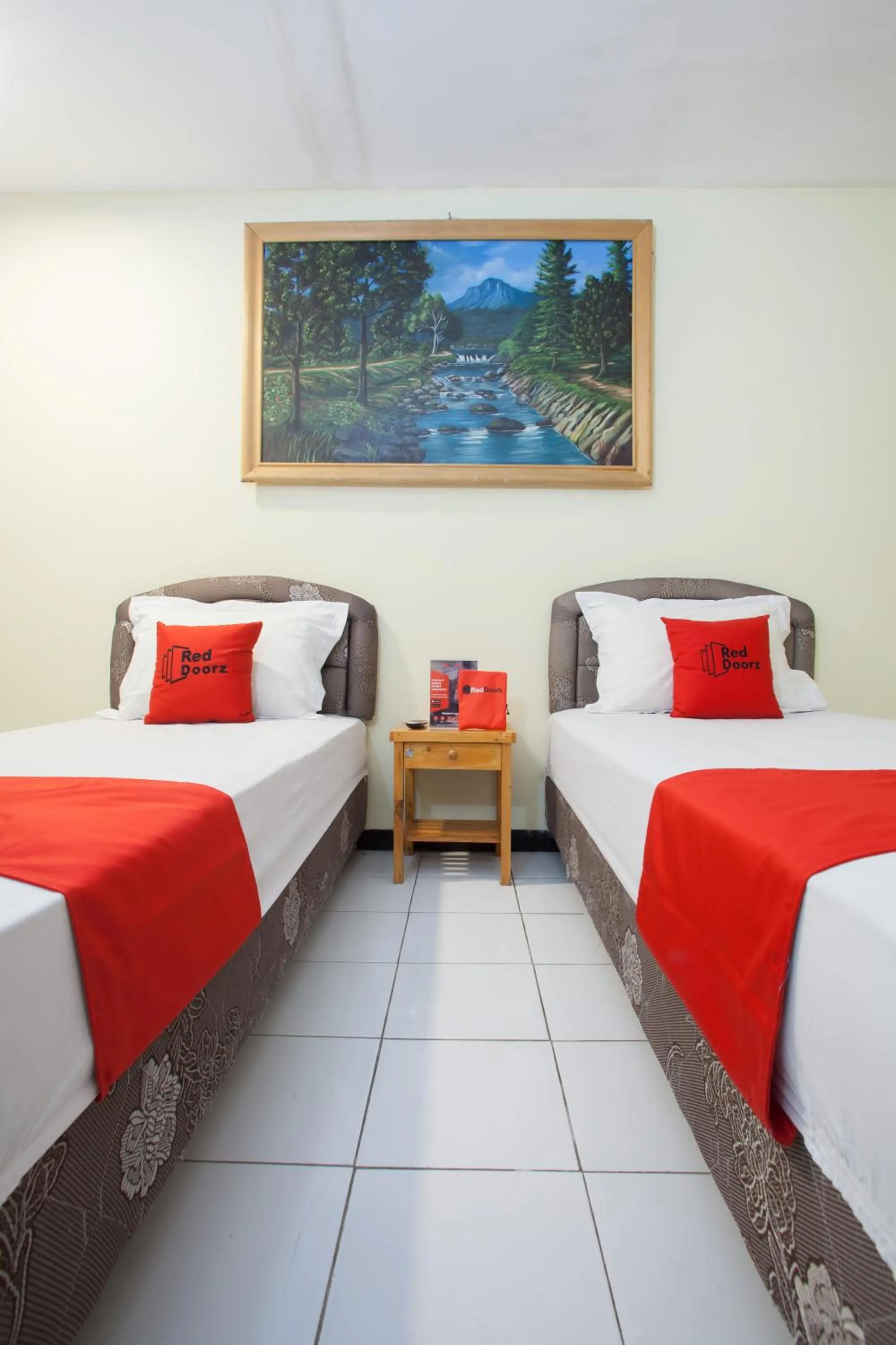 Bed in RedDoorz At Pandan Inn Batu