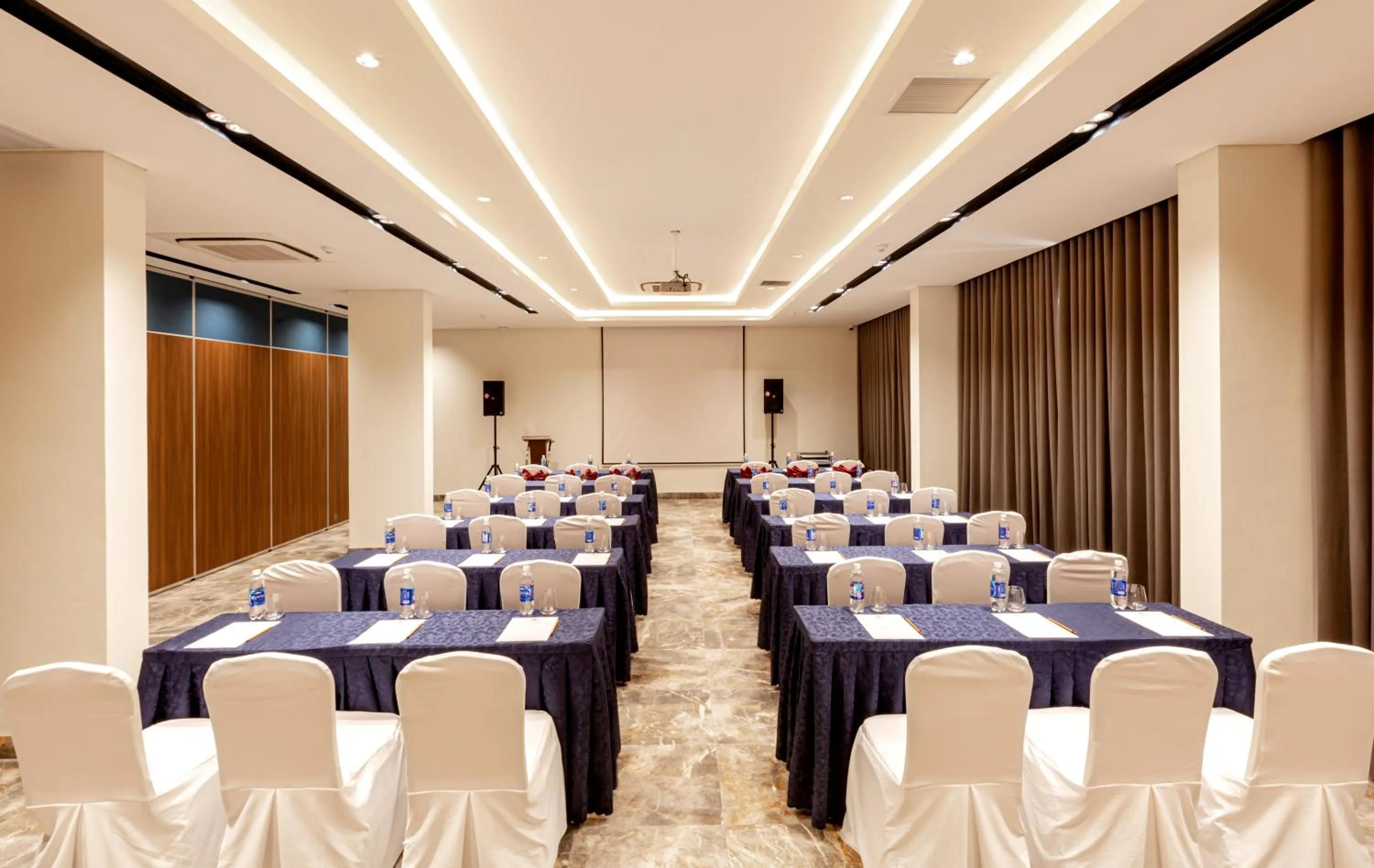 Meeting/conference room in PHU THANG GRAND HOTEL