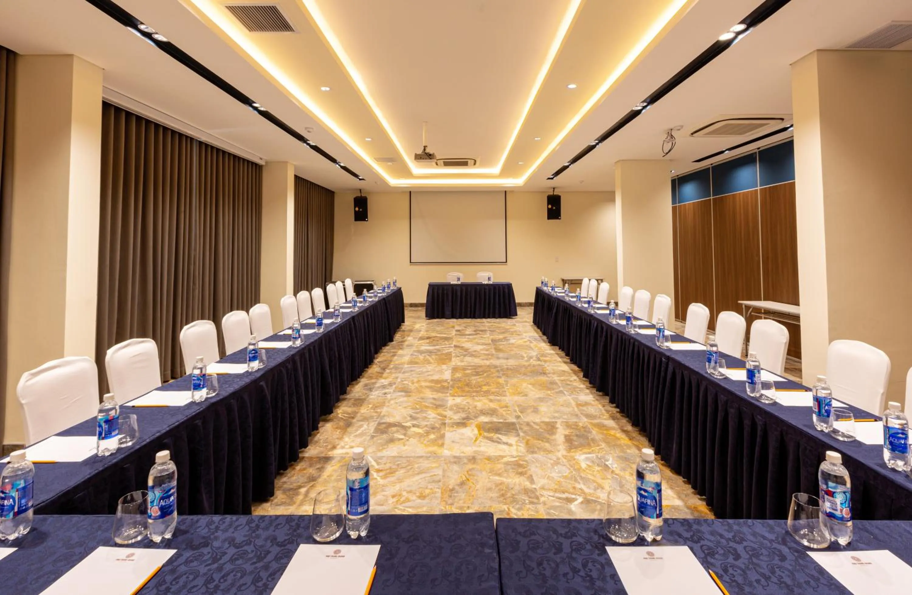 Meeting/conference room in PHU THANG GRAND HOTEL