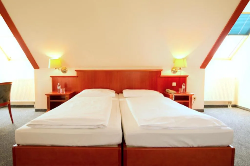 Photo of the whole room, Bed in Hotel Allegro Wien