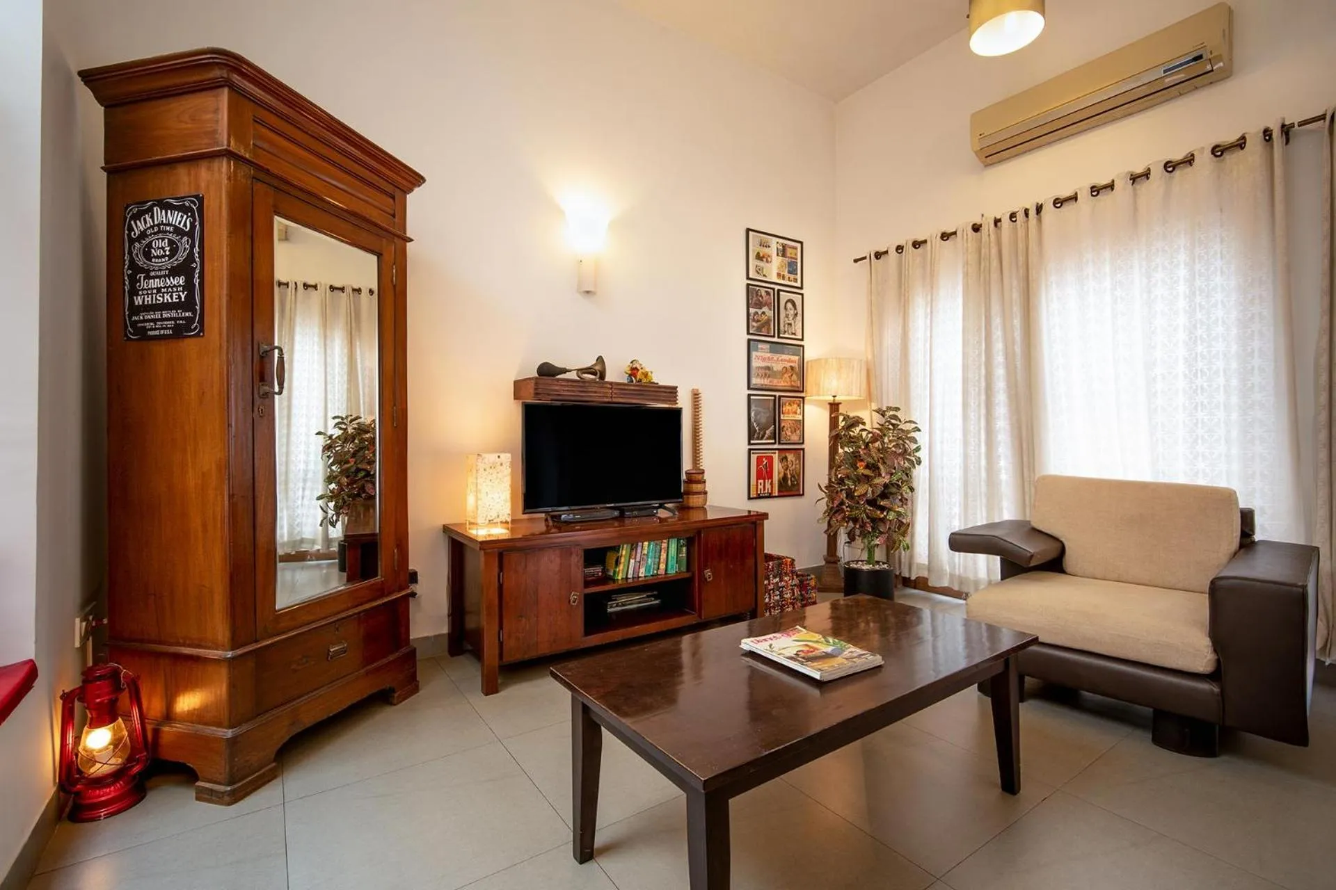 Living room in StayVista at Saanu Ki Villa with free Breakfast