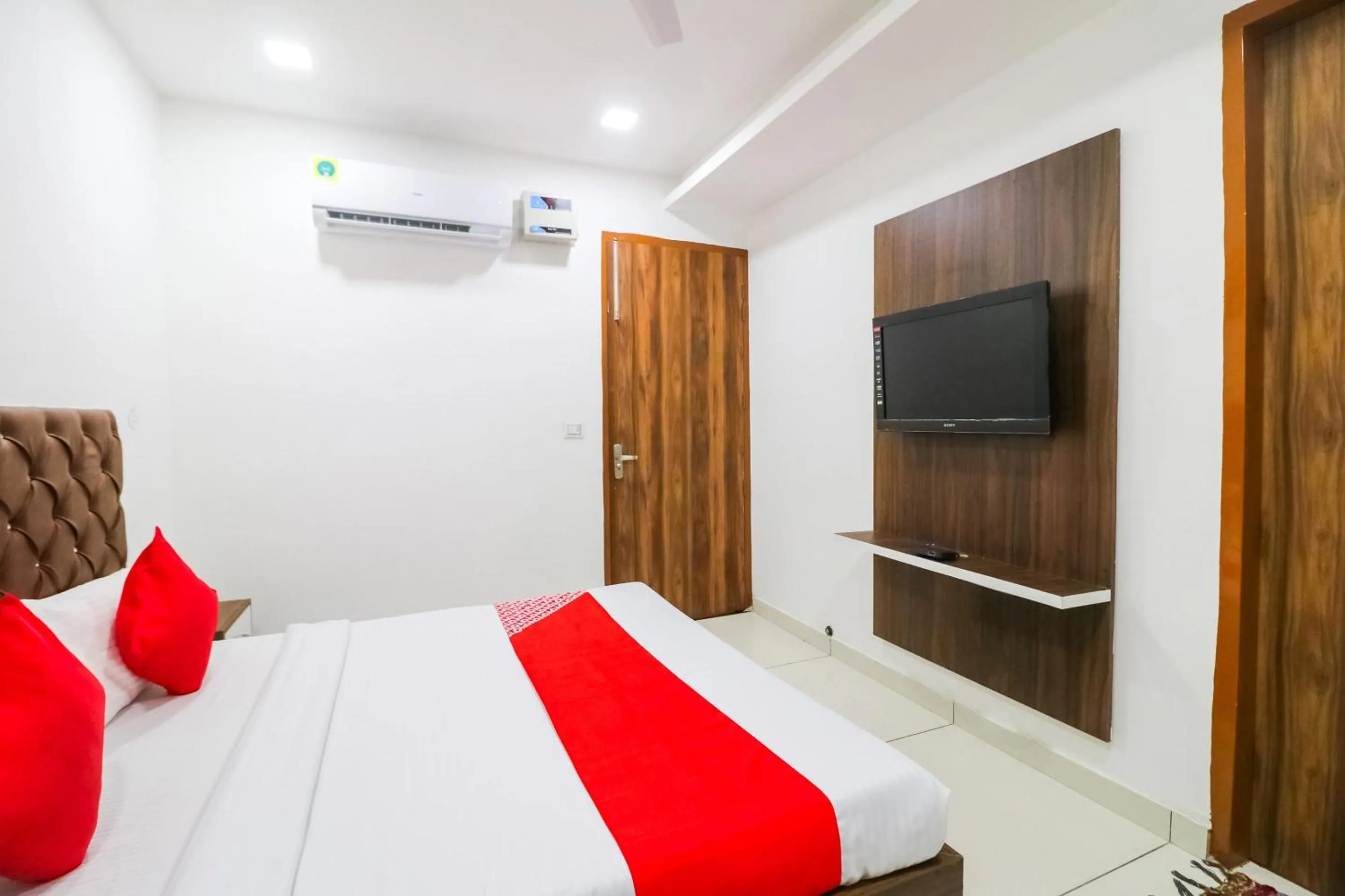 Bedroom, Bed in Hotel O SkyCity