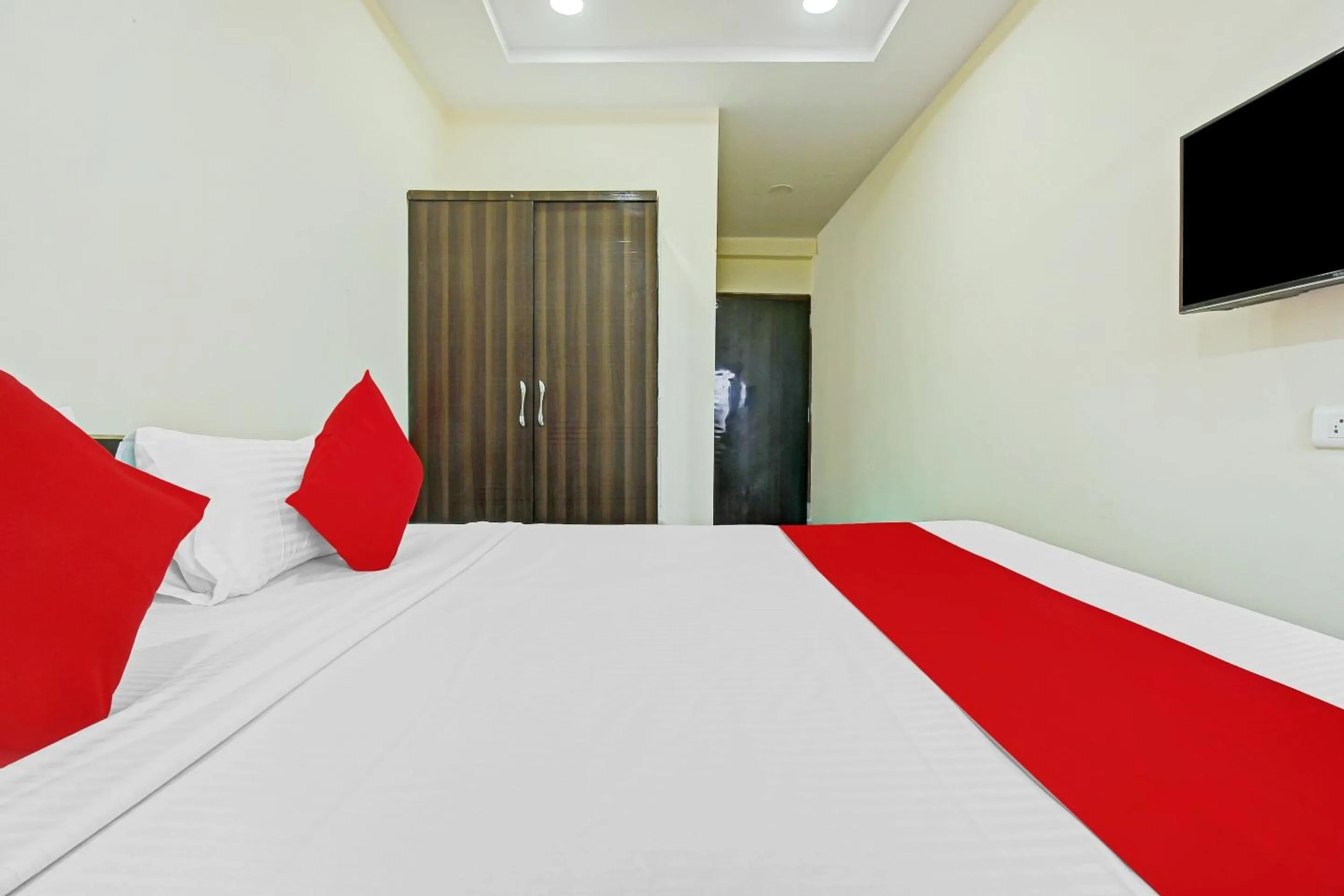 Bedroom, Bed in Hotel O Adhin Residency