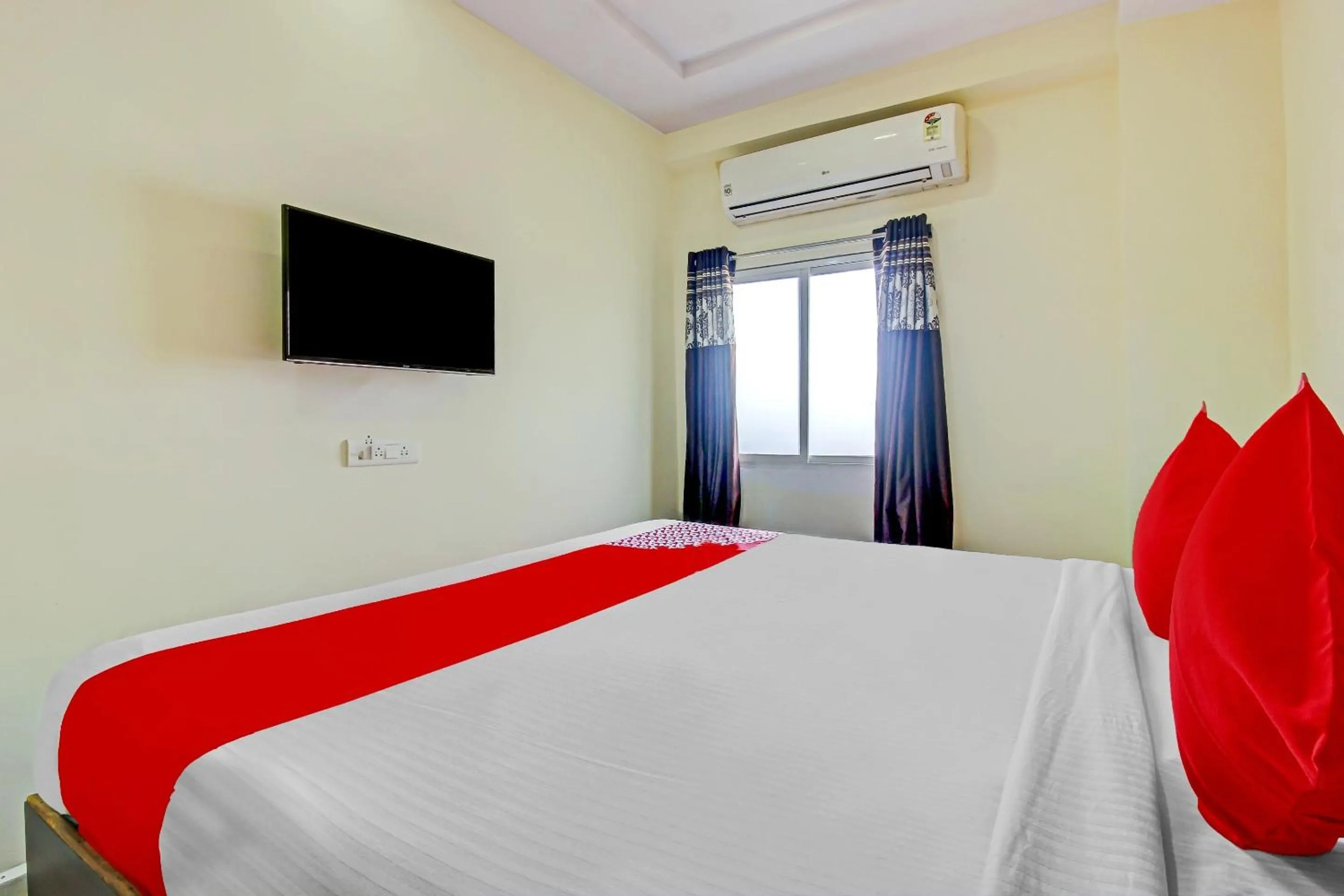 Bedroom, Bed in Hotel O Adhin Residency