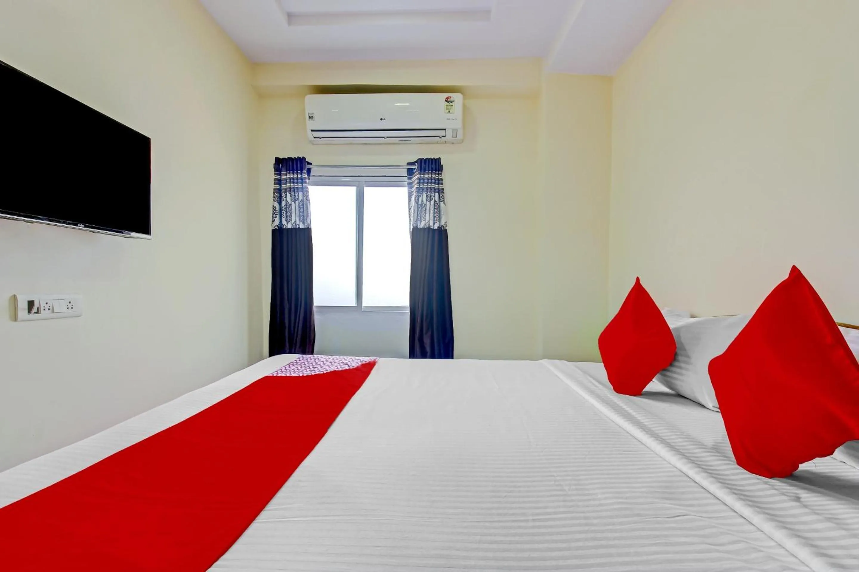 Bedroom, Bed in Hotel O Adhin Residency