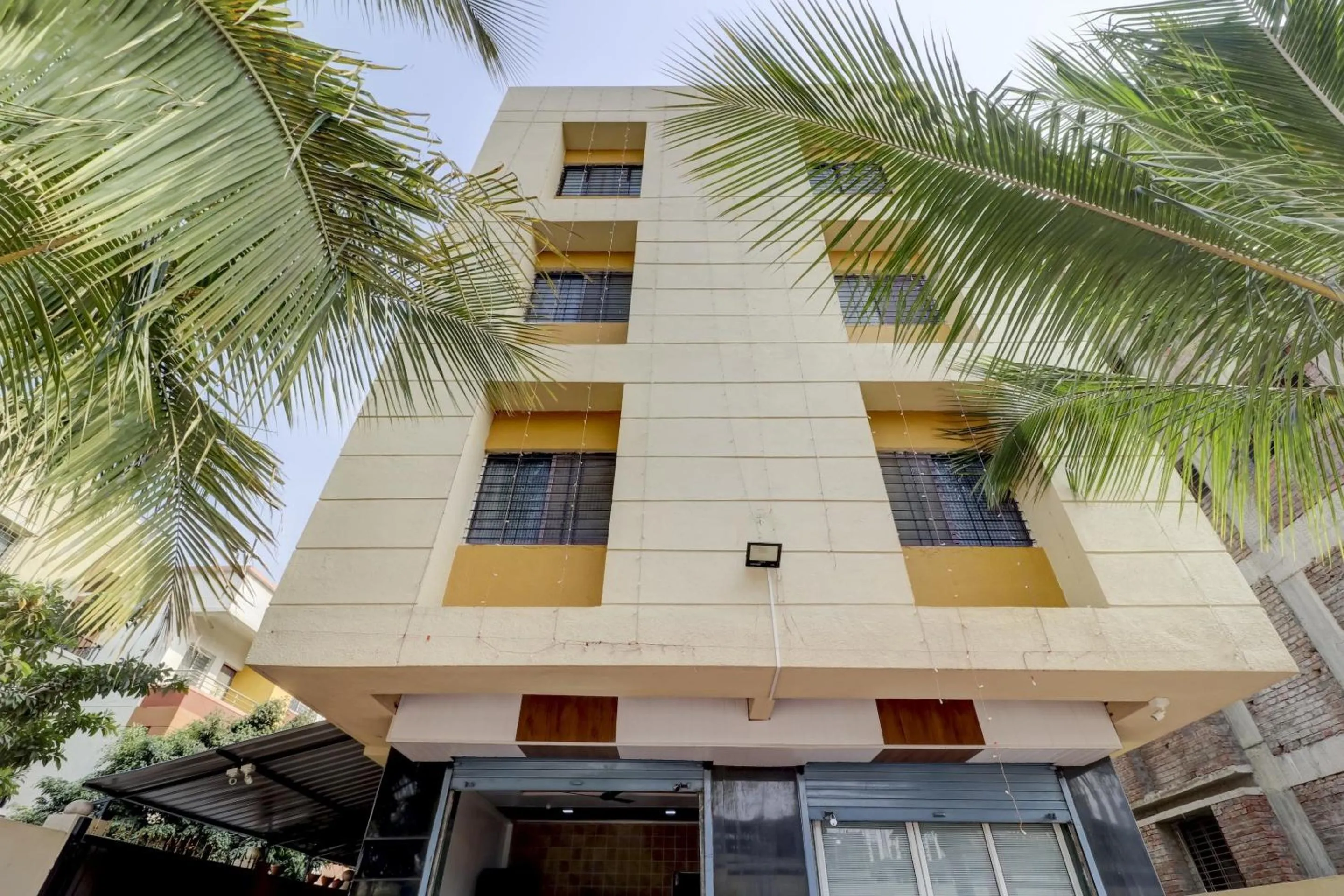 Facade/entrance in Hotel O Royal Rest Rooms