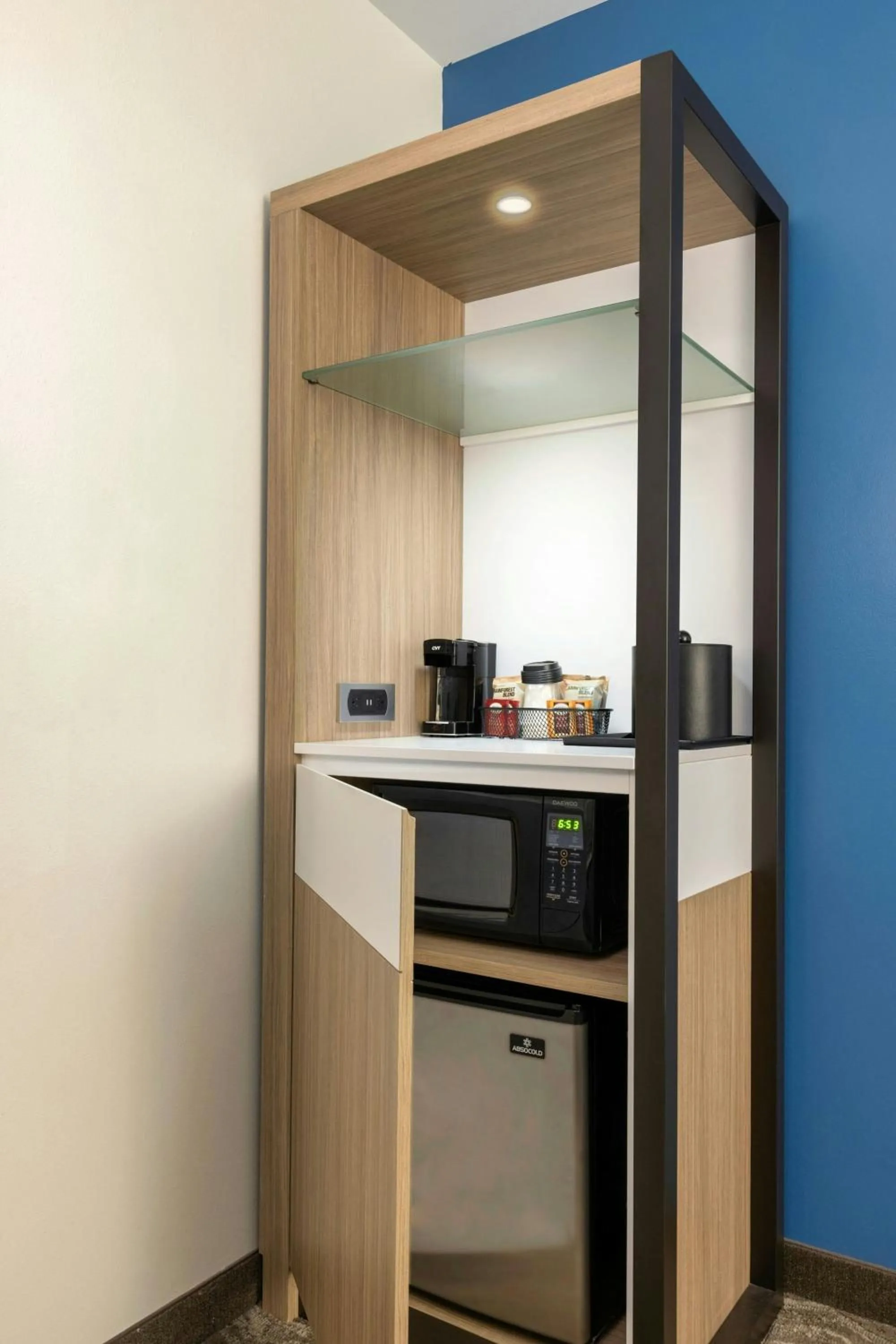 Photo of the whole room in SpringHill Suites by Marriott Amelia Island