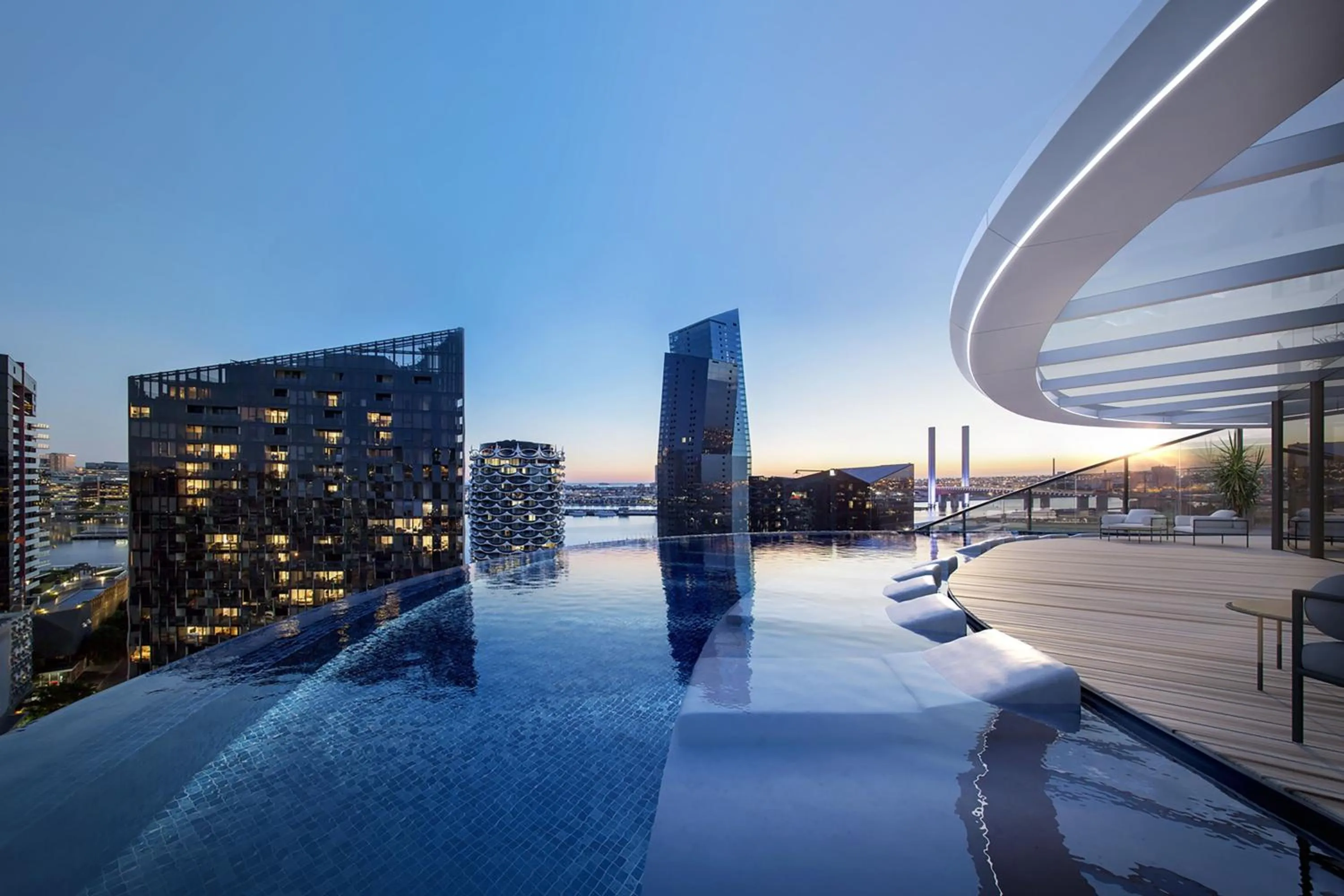 Swimming pool in Melbourne Marriott Hotel Docklands