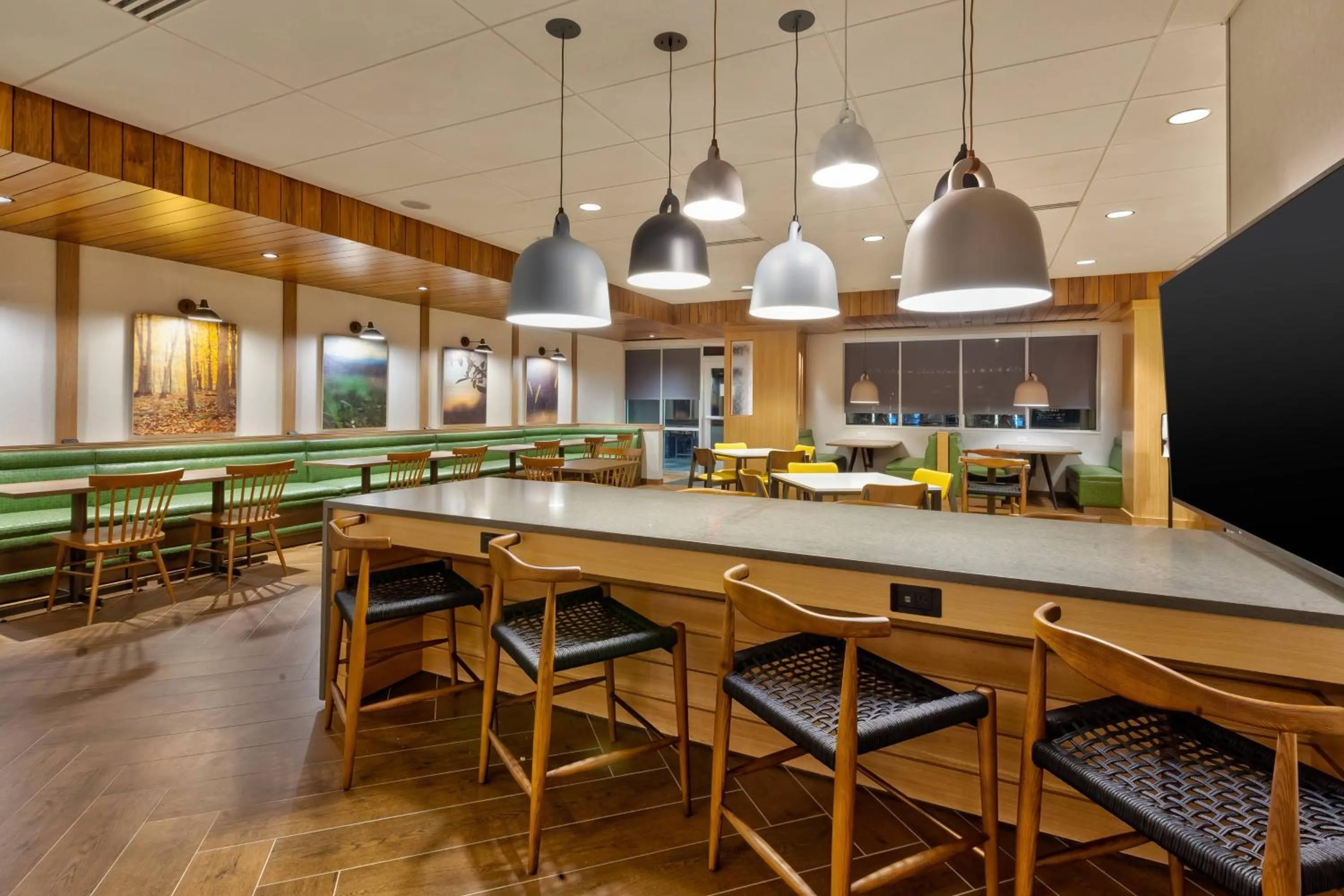 Breakfast in Fairfield by Marriott Inn & Suites Knoxville Airport Alcoa