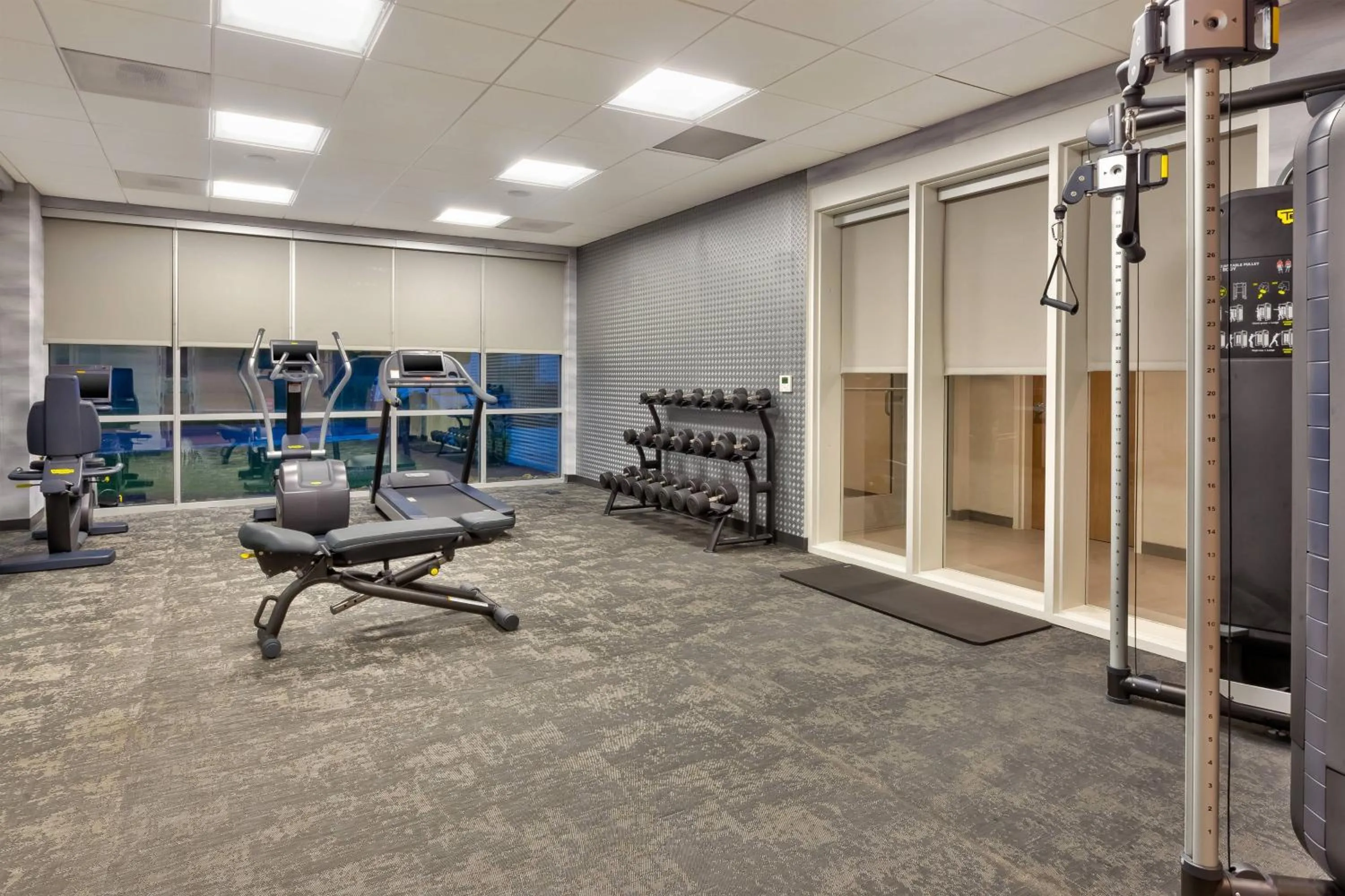 Fitness centre/facilities in Fairfield by Marriott Inn & Suites Knoxville Airport Alcoa