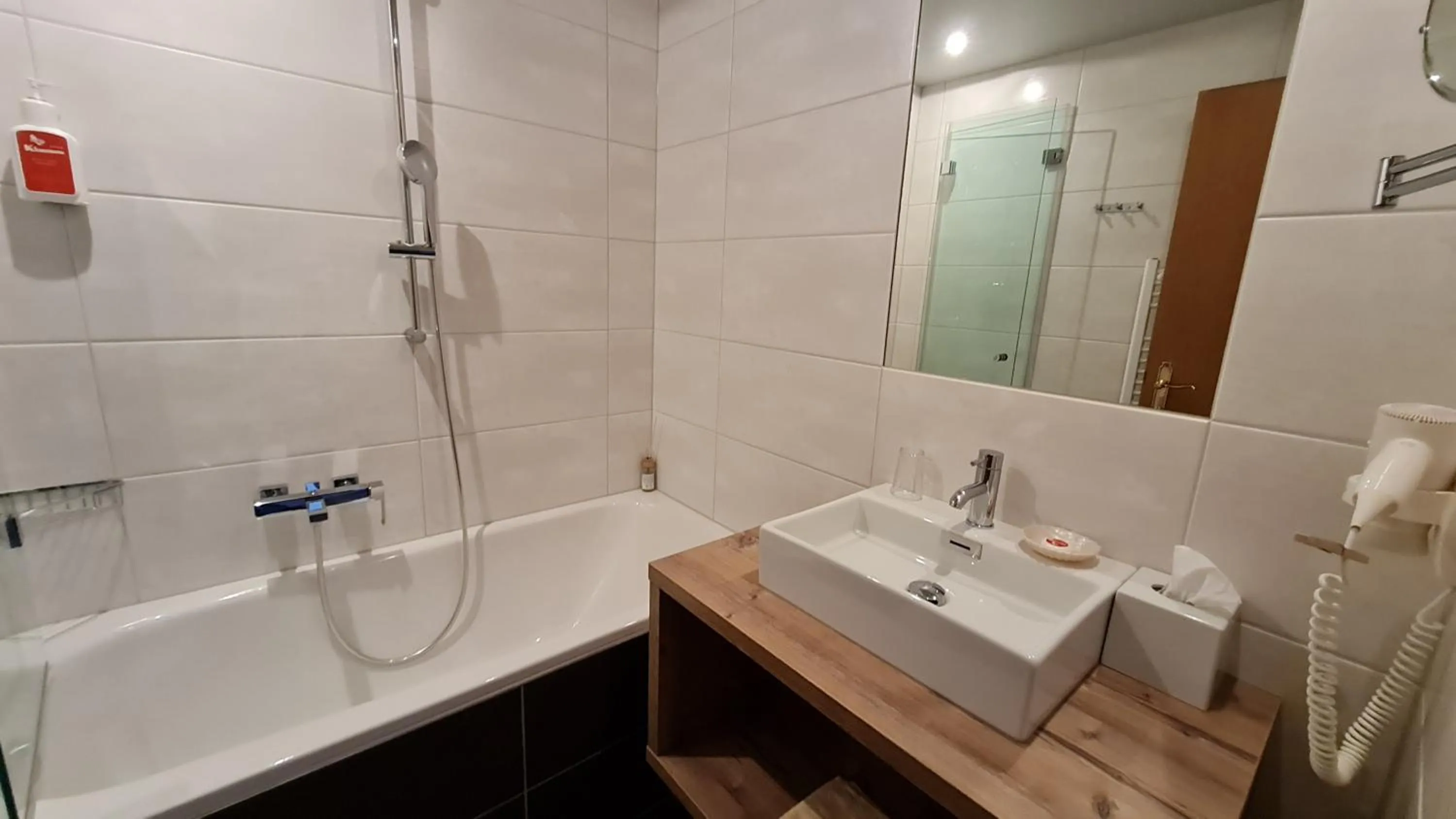 Bathroom in Sport und Familienhotel Klausen