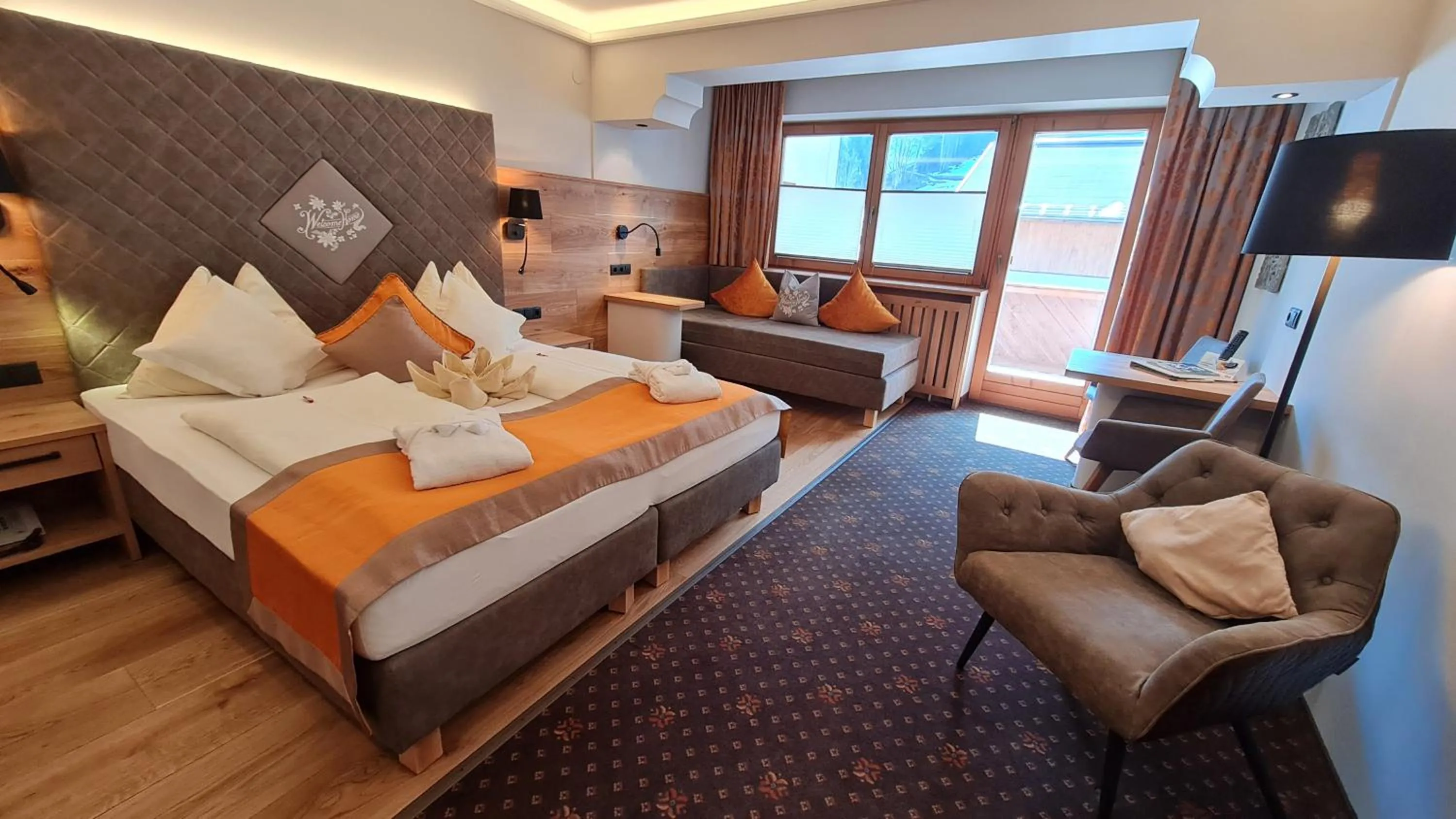 Photo of the whole room, Bed in Sport und Familienhotel Klausen