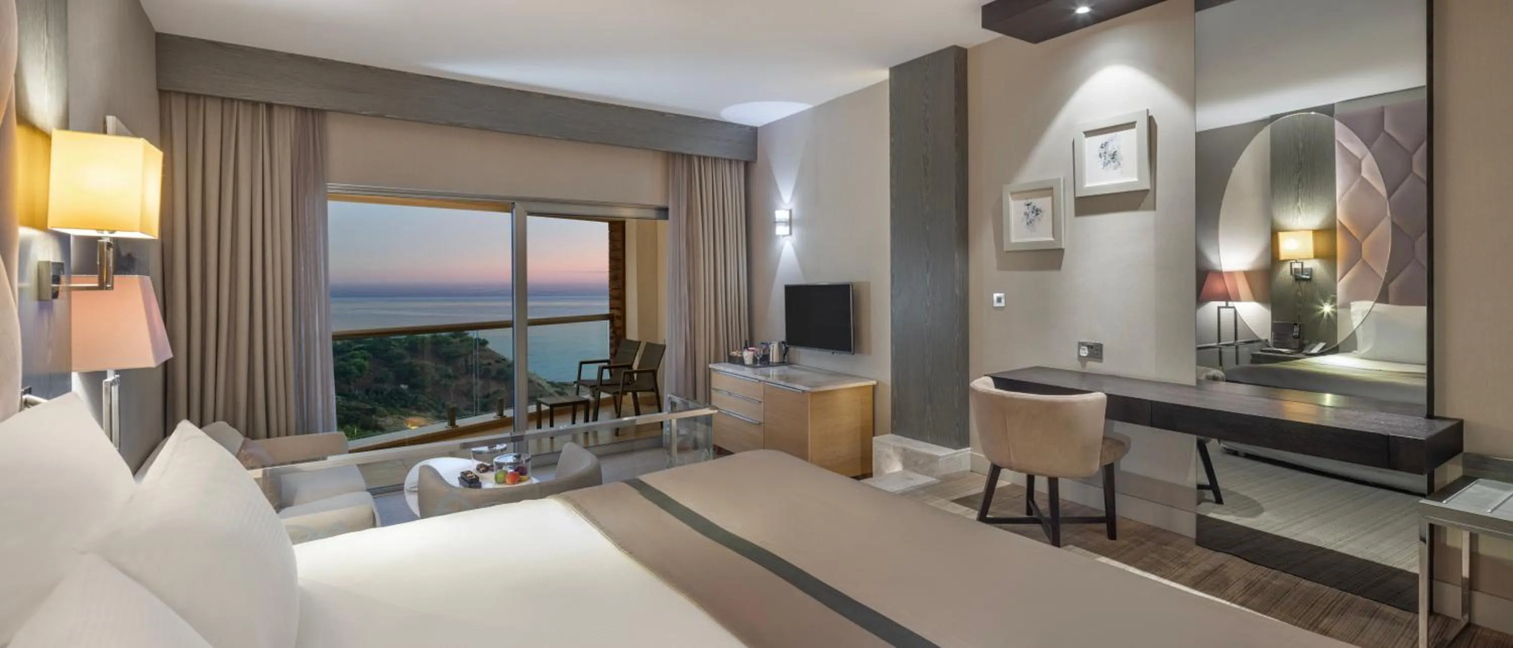 Bed in Elexus Hotel Resort & Spa & Casino