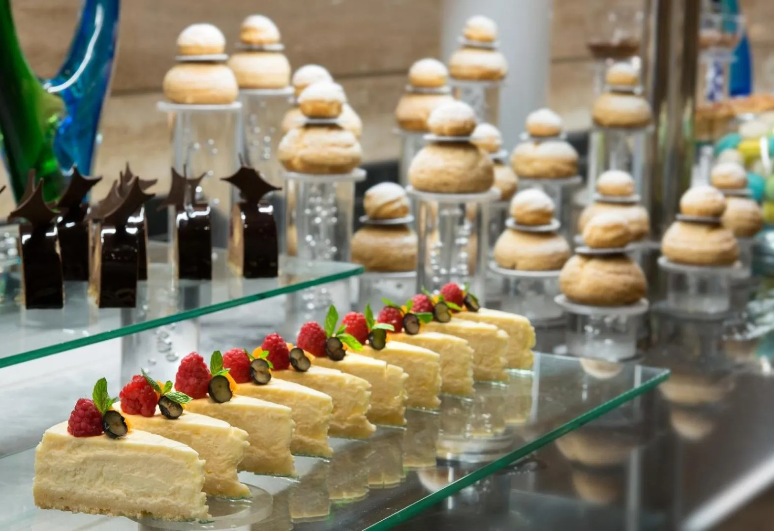 Restaurant/places to eat in Elexus Hotel Resort & Spa & Casino