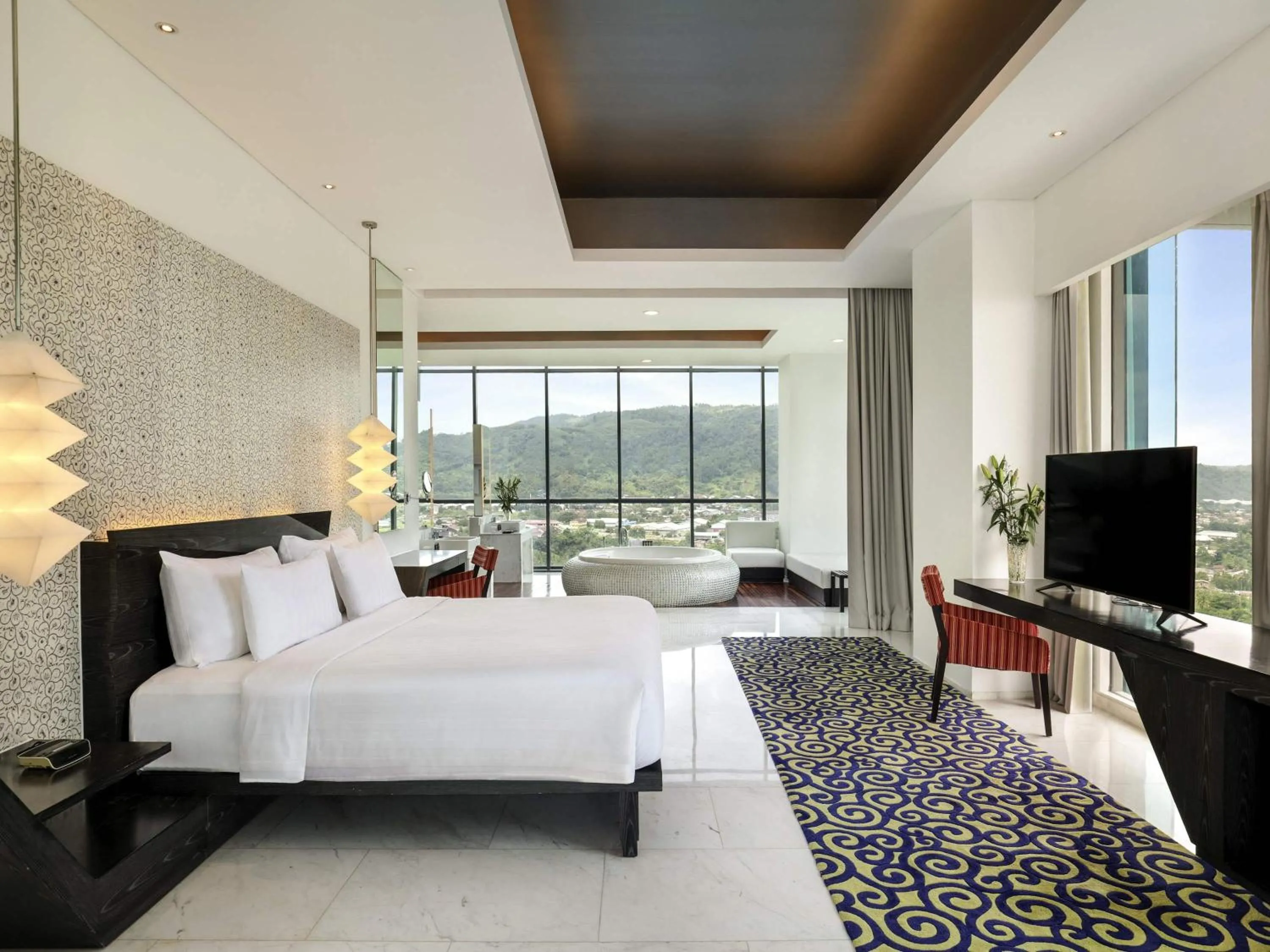 Bedroom, Bed in Novotel Lampung