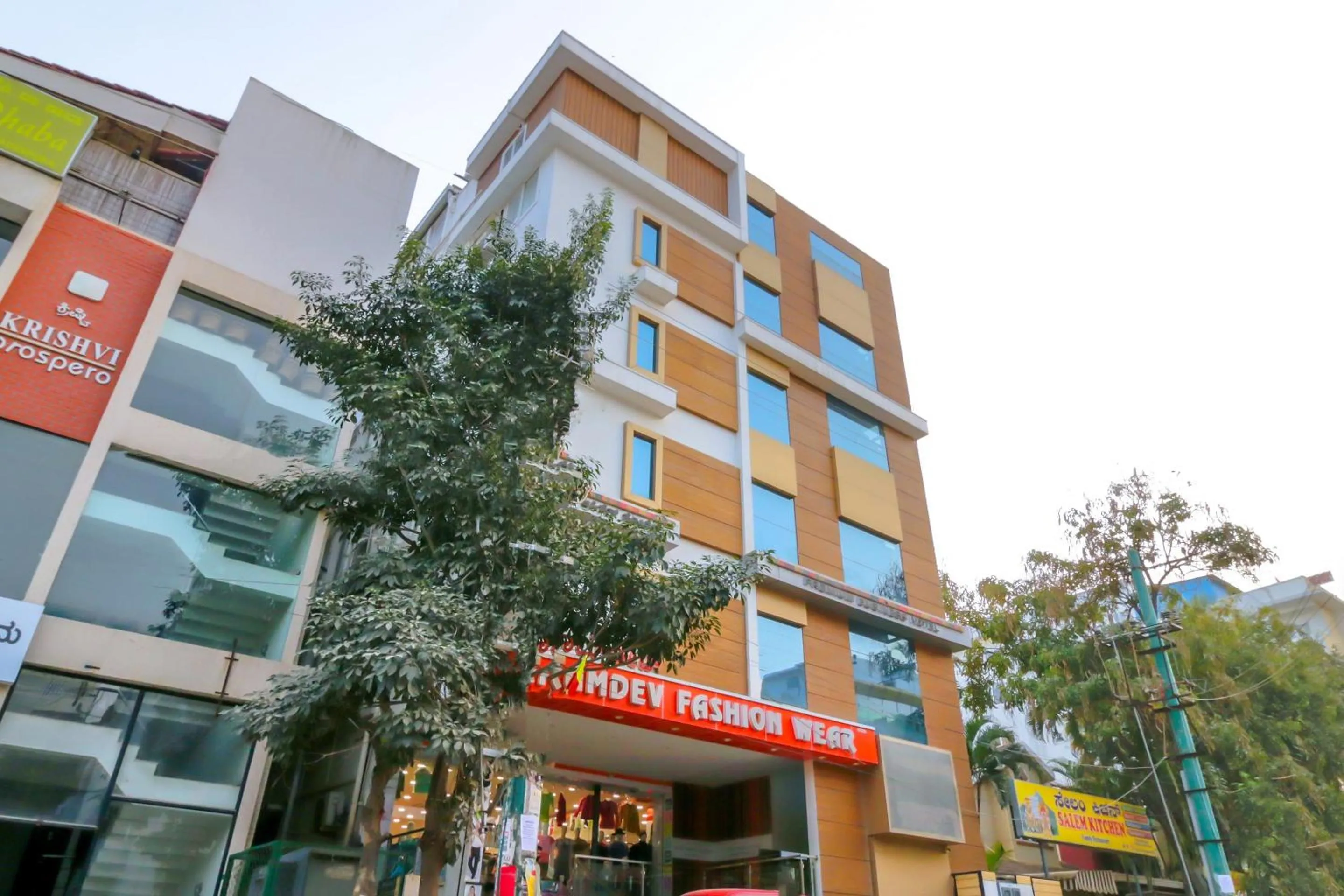 Facade/entrance in Capital O Royal Keys Near Brookfield Mall, AECS Layout