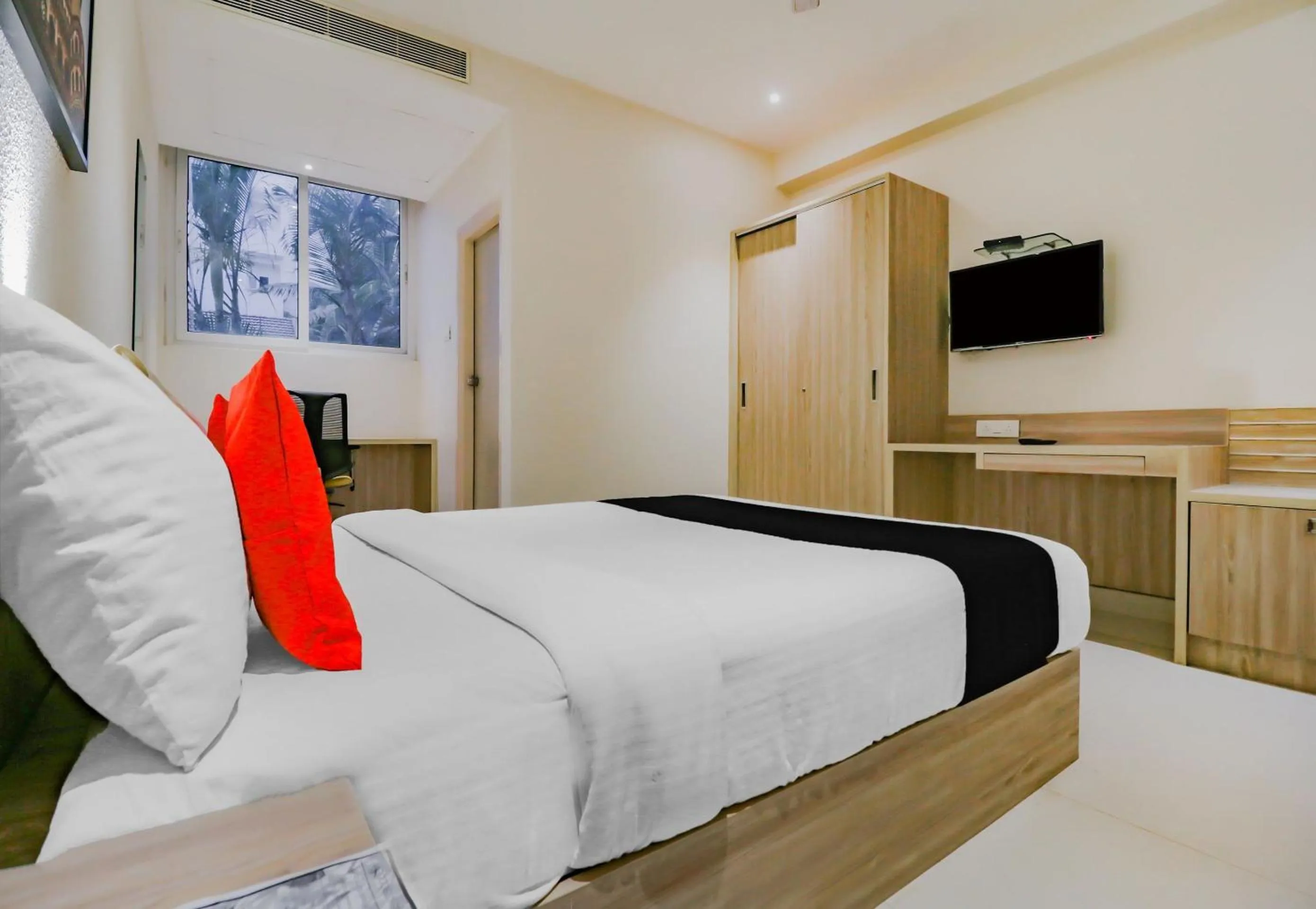 Bedroom, Bed in Capital O Royal Keys Near Brookfield Mall, AECS Layout