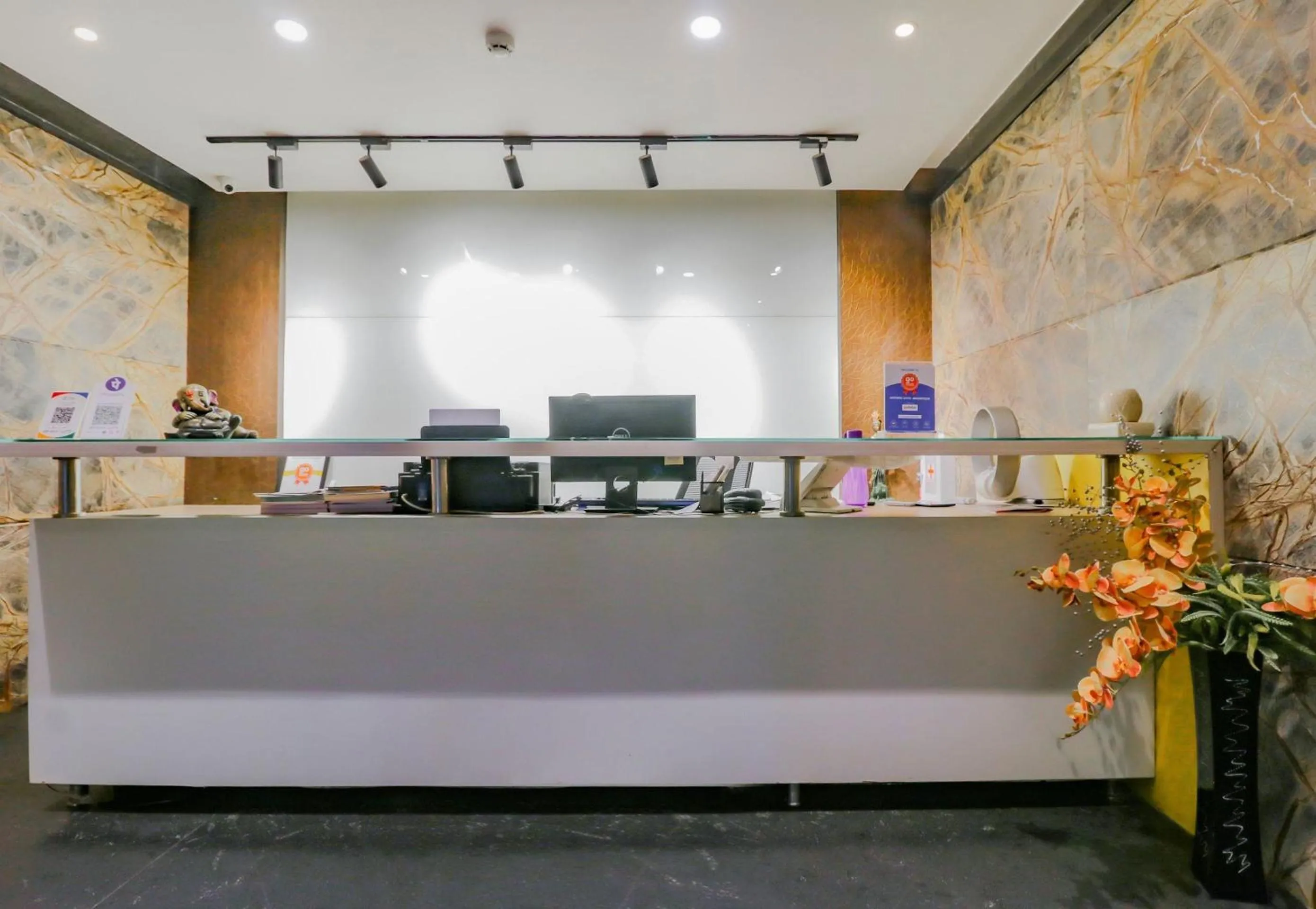 Lobby or reception in Capital O Royal Keys Near Brookfield Mall, AECS Layout