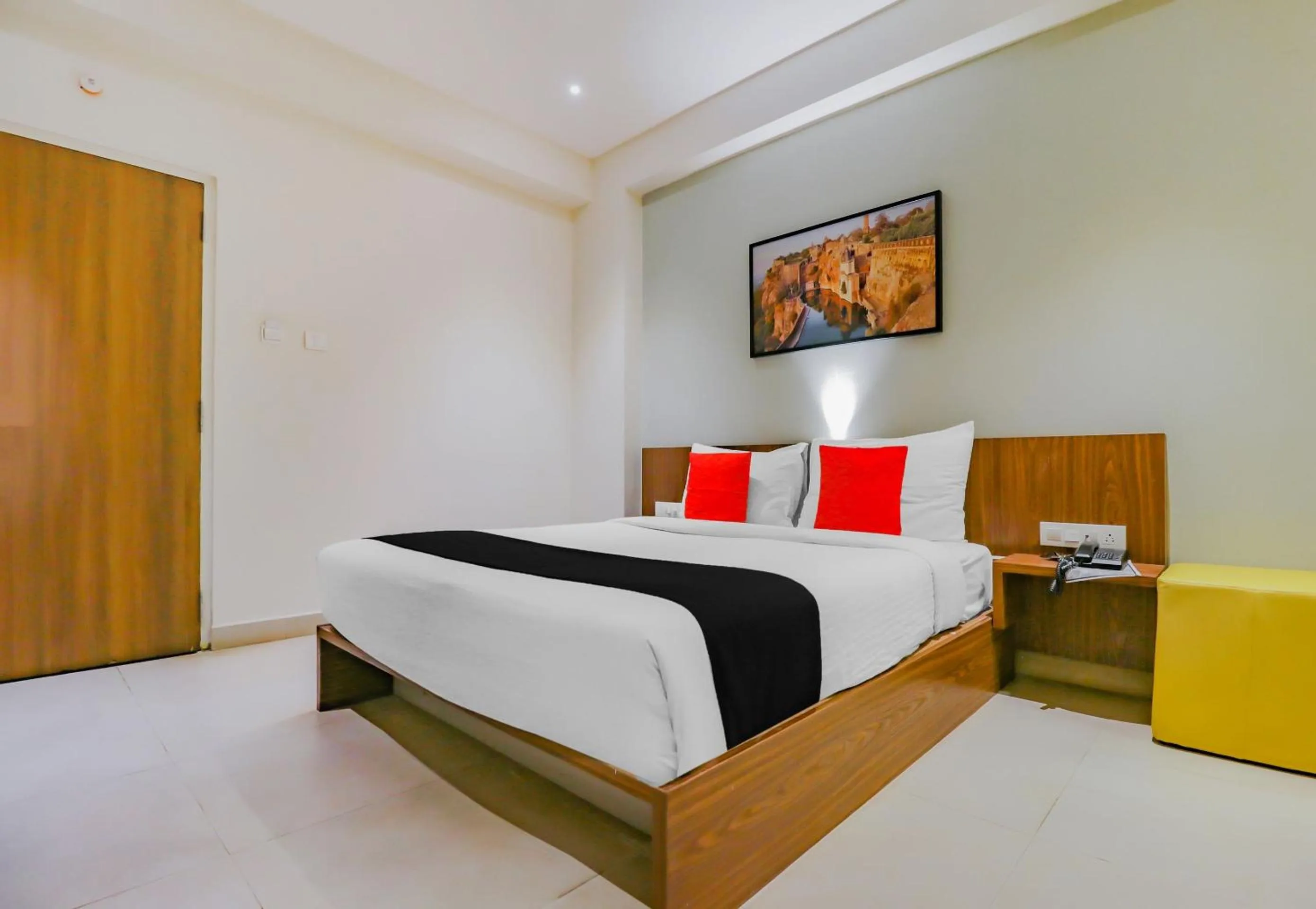 Bedroom, Bed in Capital O Royal Keys Near Brookfield Mall, AECS Layout