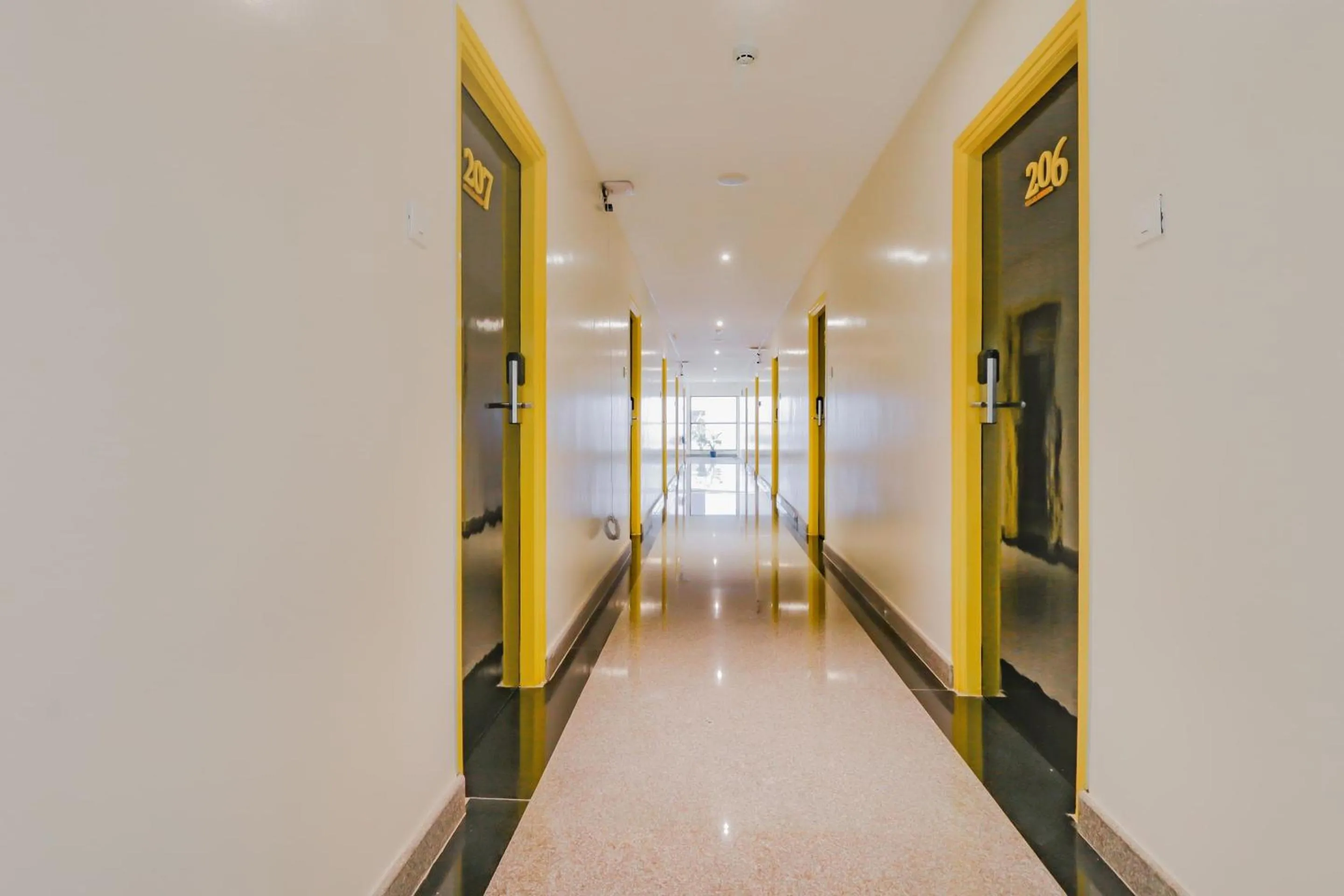 Lobby or reception in Capital O Royal Keys Near Brookfield Mall, AECS Layout