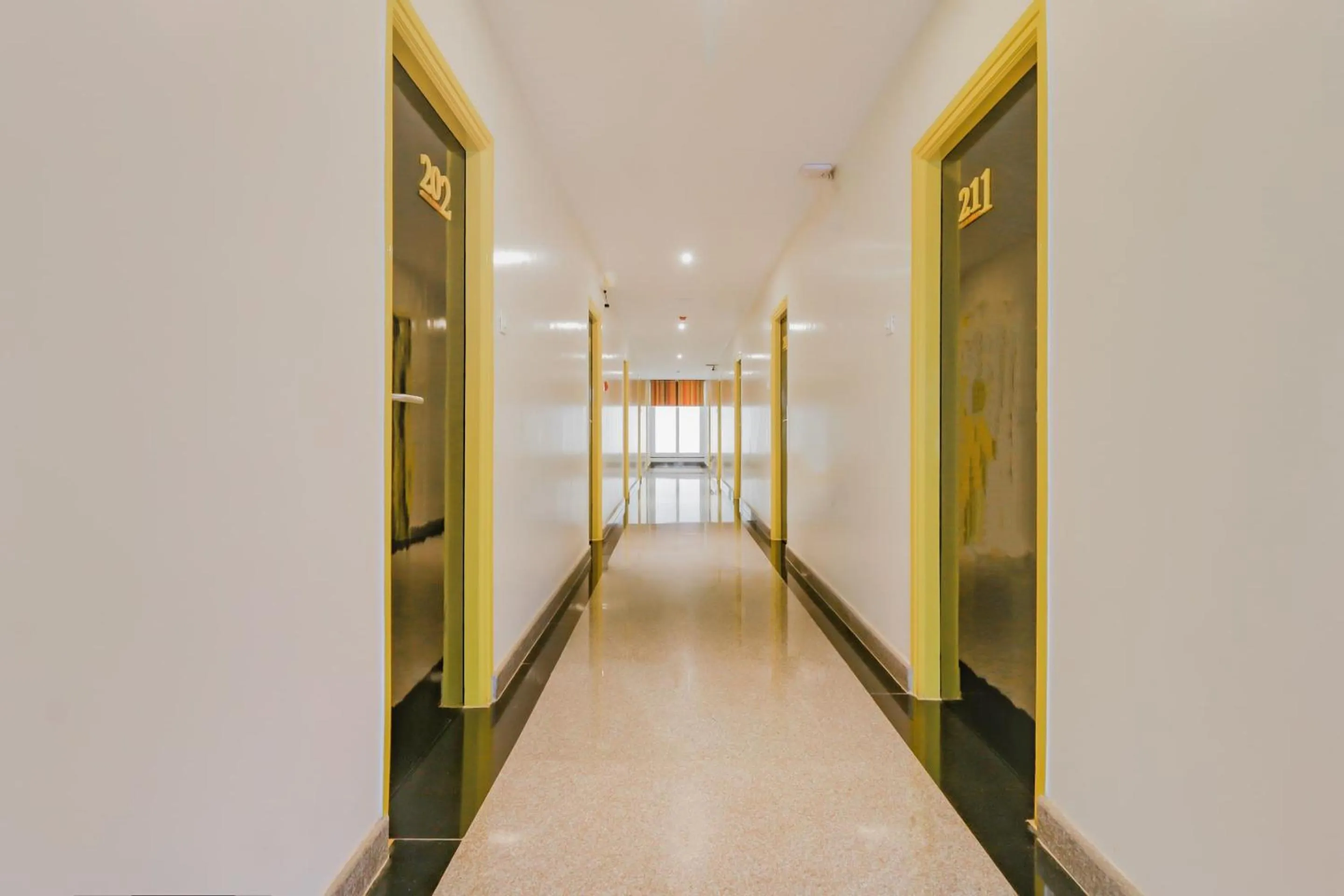 Lobby or reception in Capital O Royal Keys Near Brookfield Mall, AECS Layout