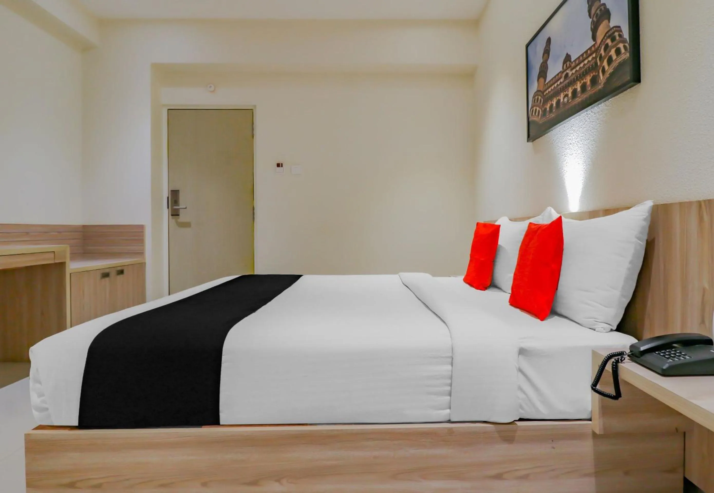 Bedroom, Bed in Capital O Royal Keys Near Brookfield Mall, AECS Layout