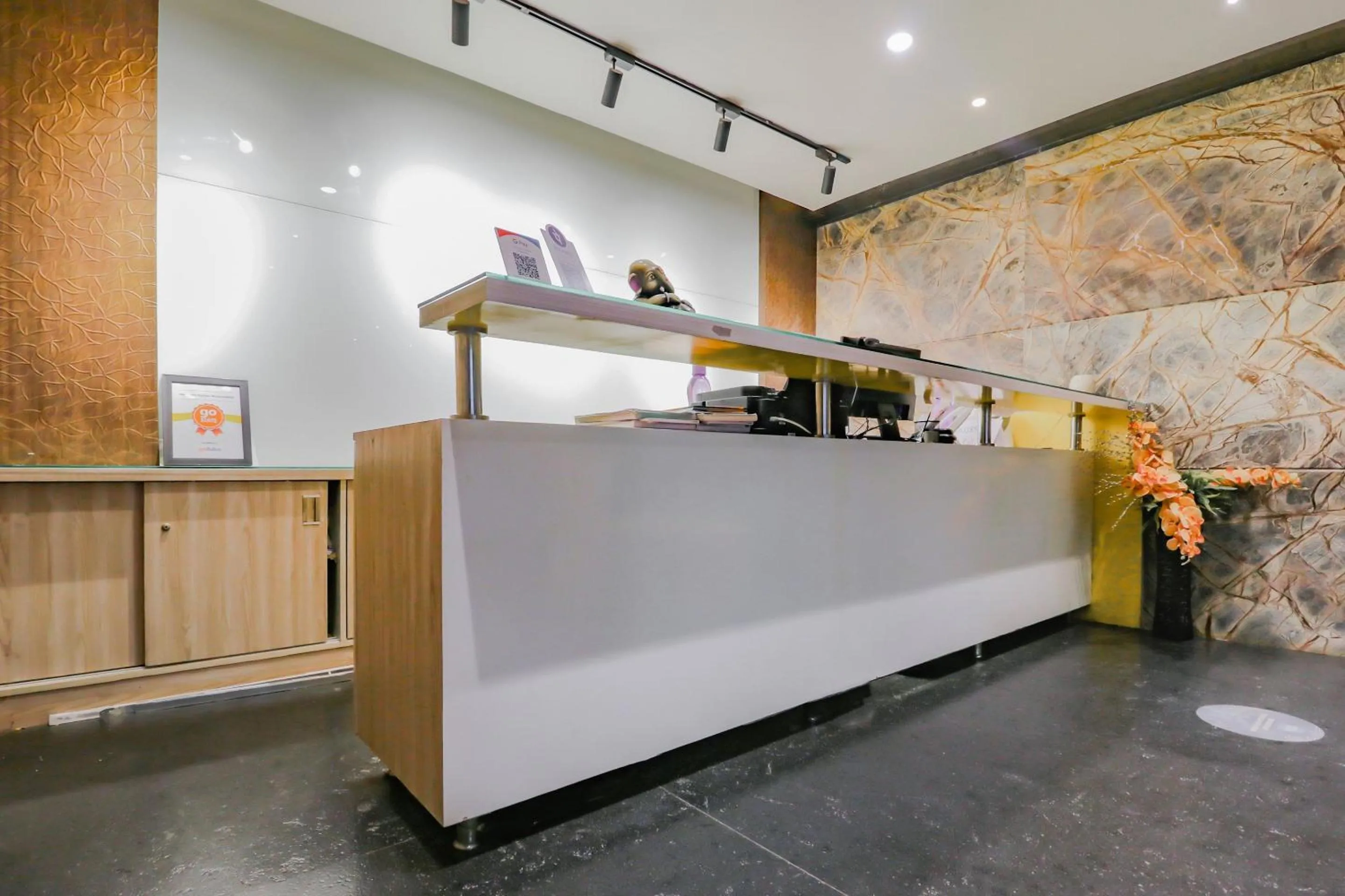 Lobby or reception in Capital O Royal Keys Near Brookfield Mall, AECS Layout