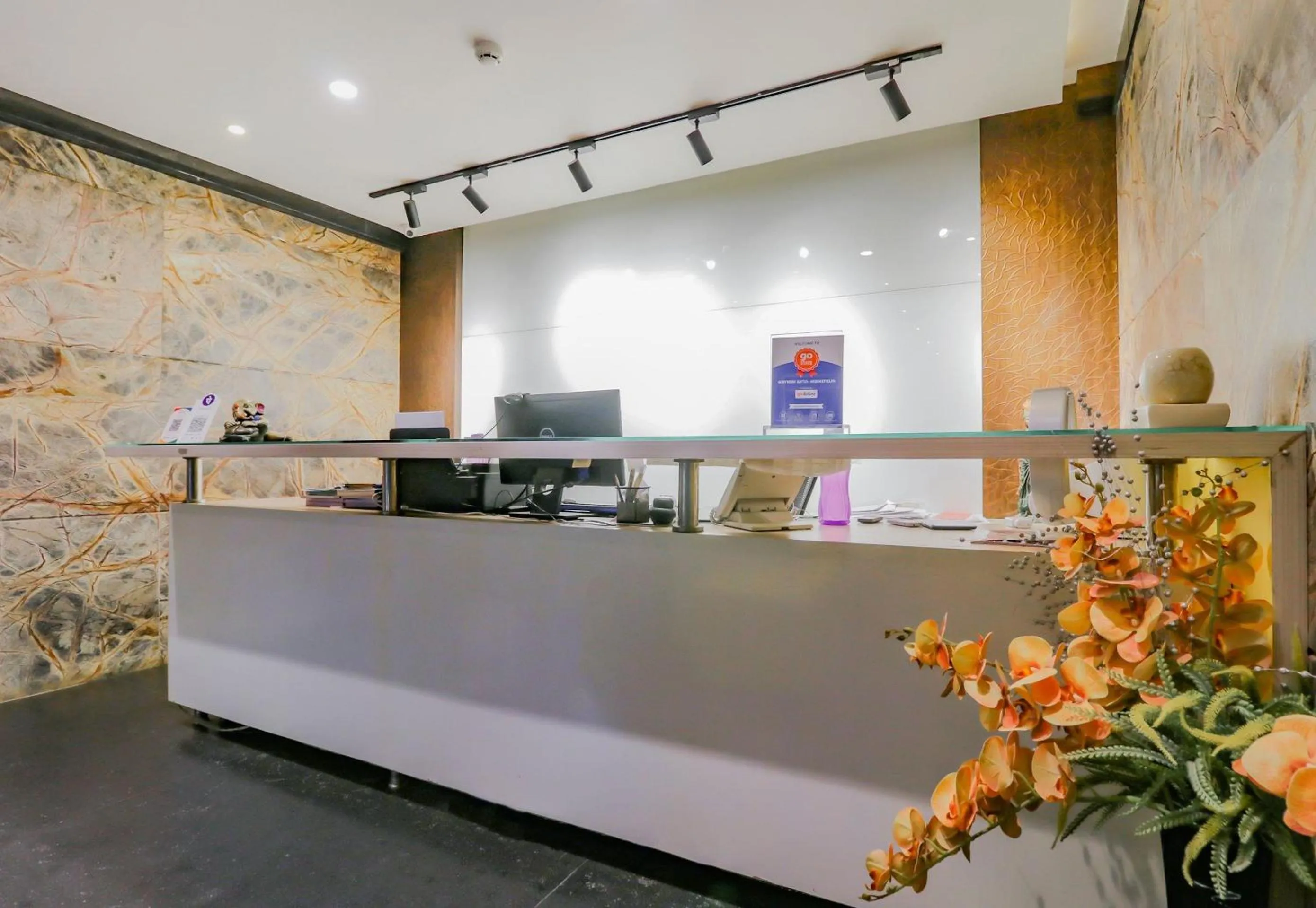 Lobby or reception in Capital O Royal Keys Near Brookfield Mall, AECS Layout