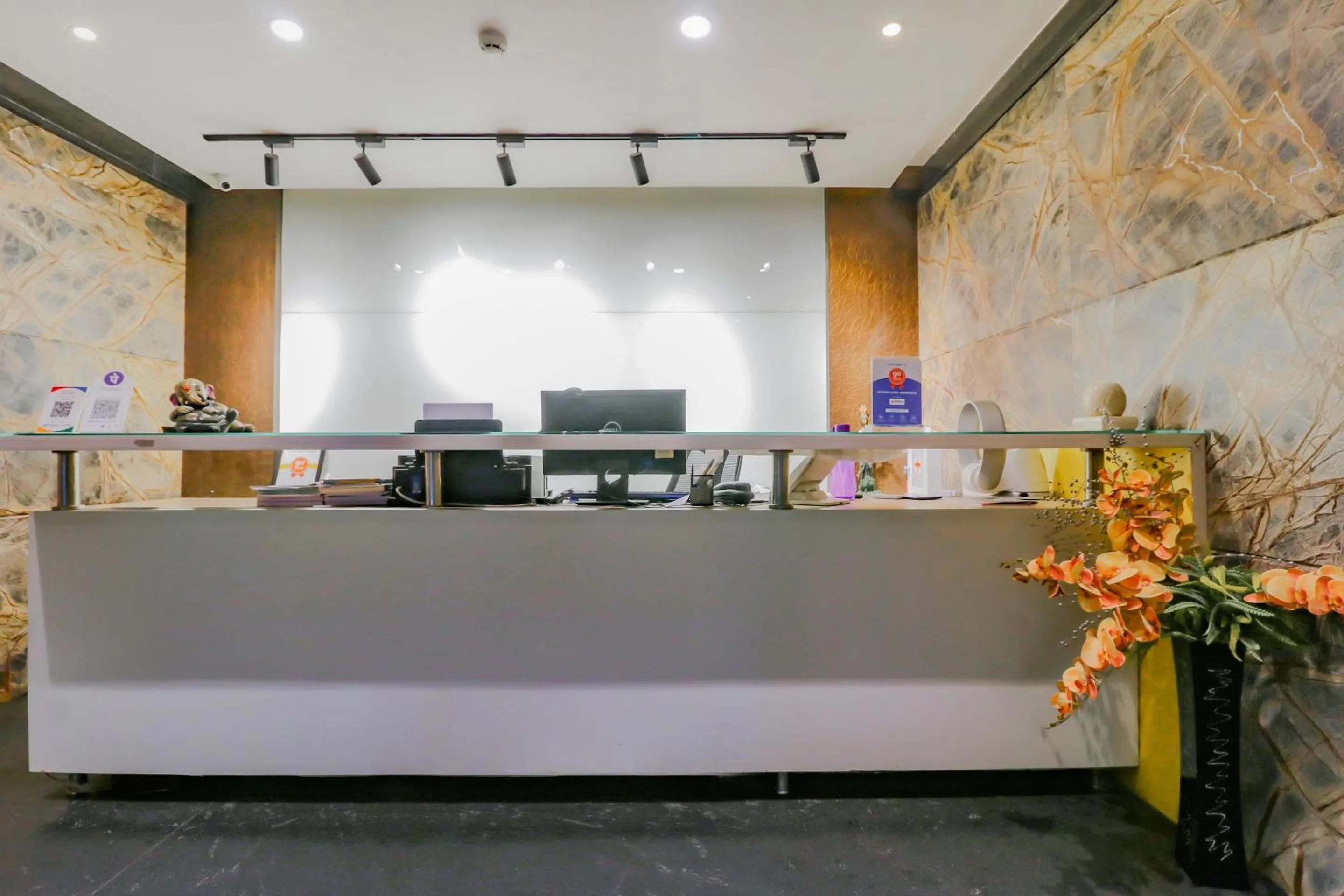 Lobby or reception in Capital O Royal Keys Near Brookfield Mall, AECS Layout