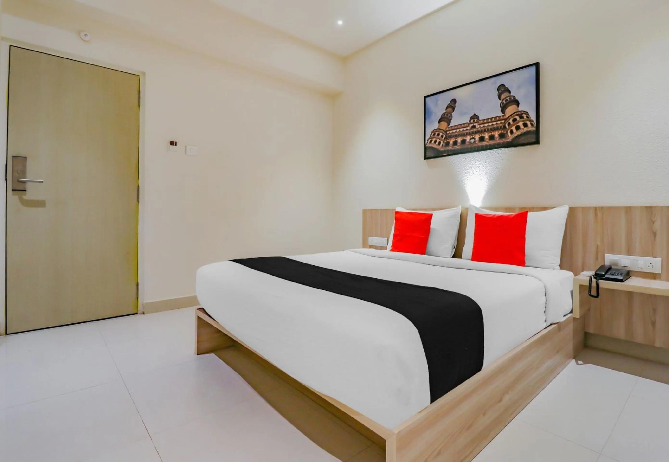 Bedroom, Bed in Capital O Royal Keys Near Brookfield Mall, AECS Layout